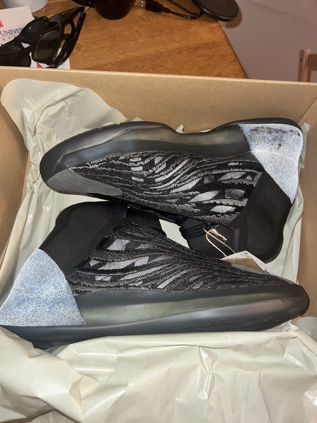 Adidas × Kanye West Size 11 - adidas Yeezy Quantum Onyx Size US 11 / EU 44 - 2 Thumbnail
