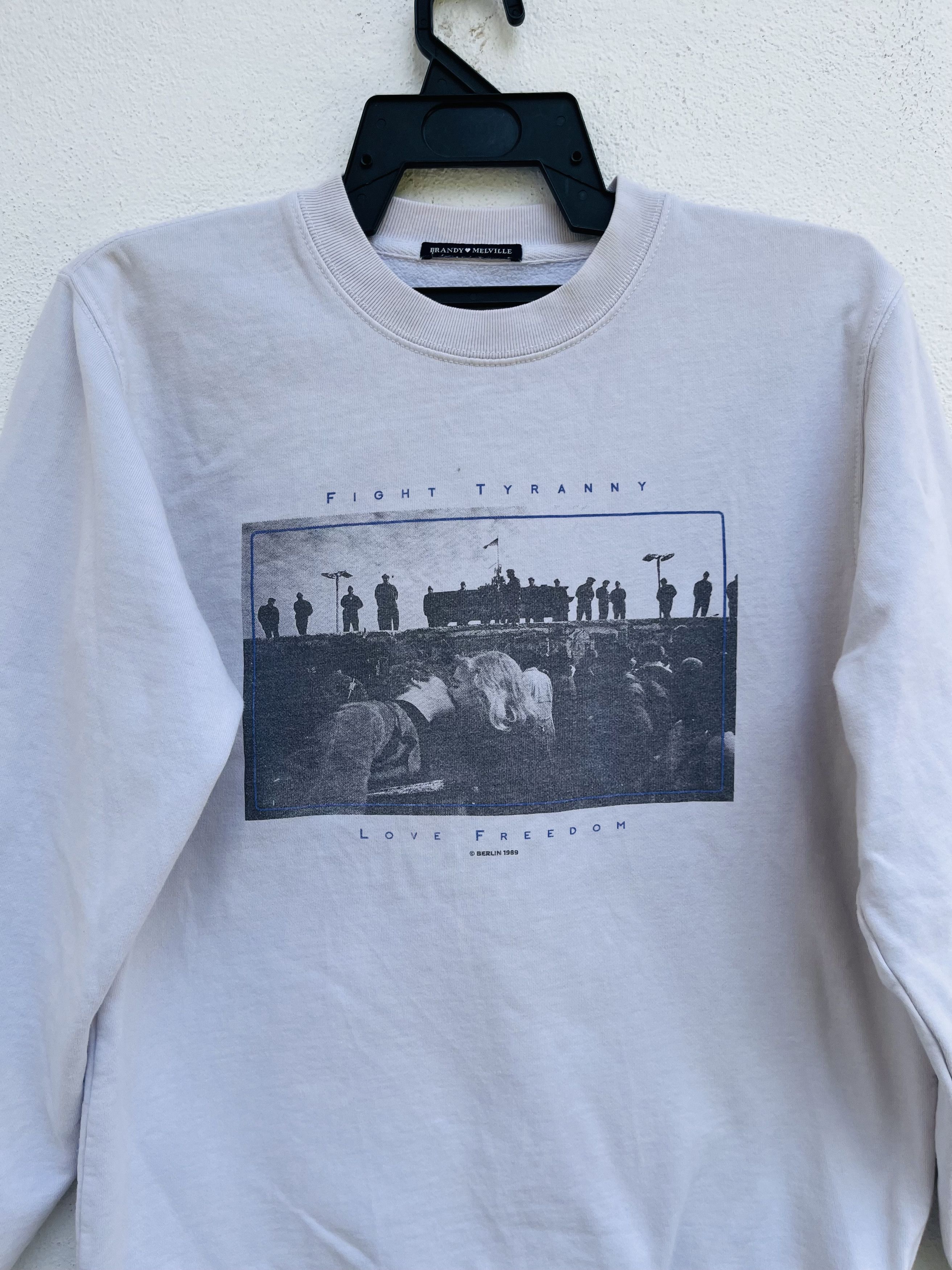 Japanese Brand × Vintage Vintage Brandy Melville Fight Tyranny Love Freedom Berlin 89 Size US M / EU 48-50 / 2 - 3 Thumbnail