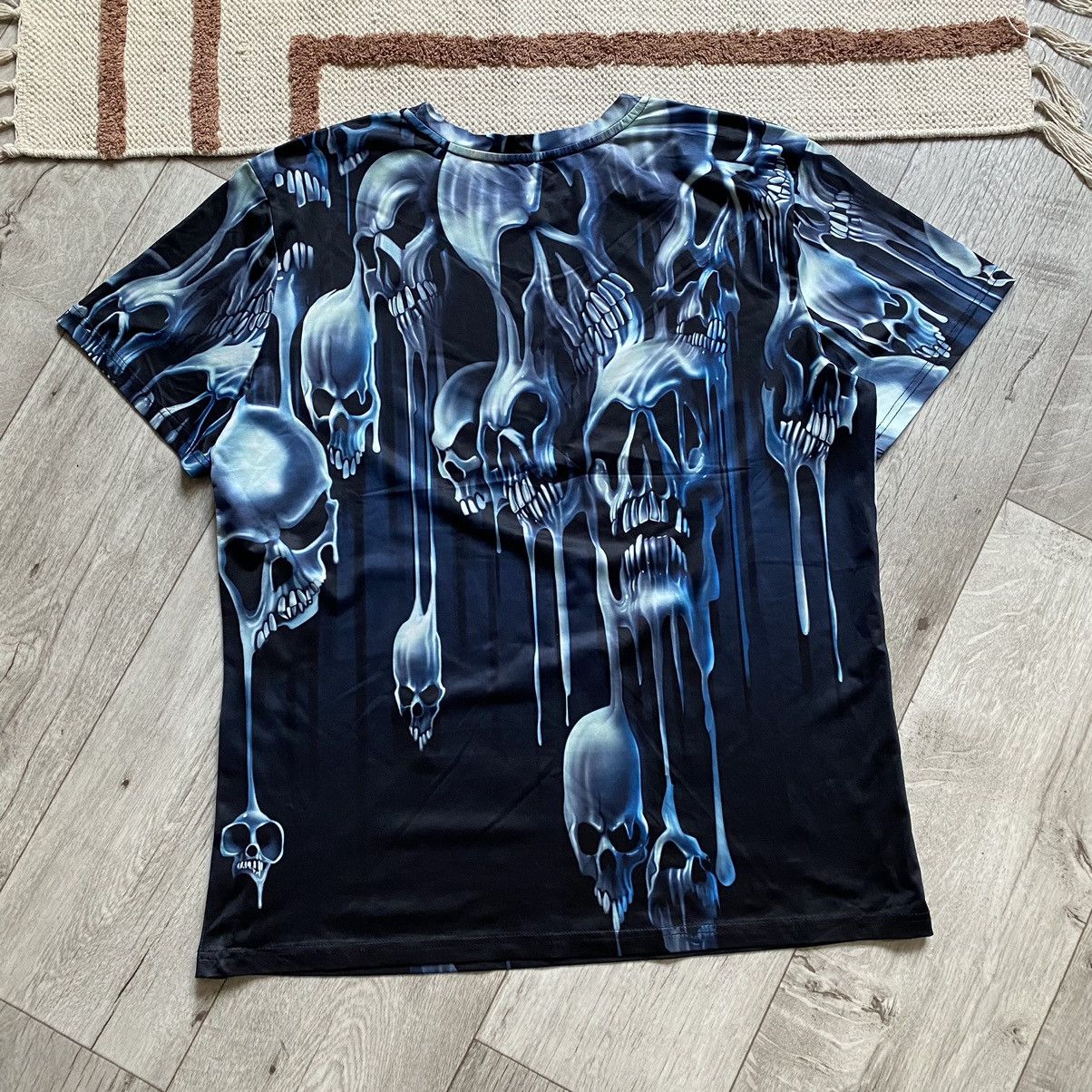 Vintage SKULLS Y2K LIKE LIQUID BLUE FULL PRINT T SHIRT Size US L / EU 52-54 / 3 - 2 Thumbnail