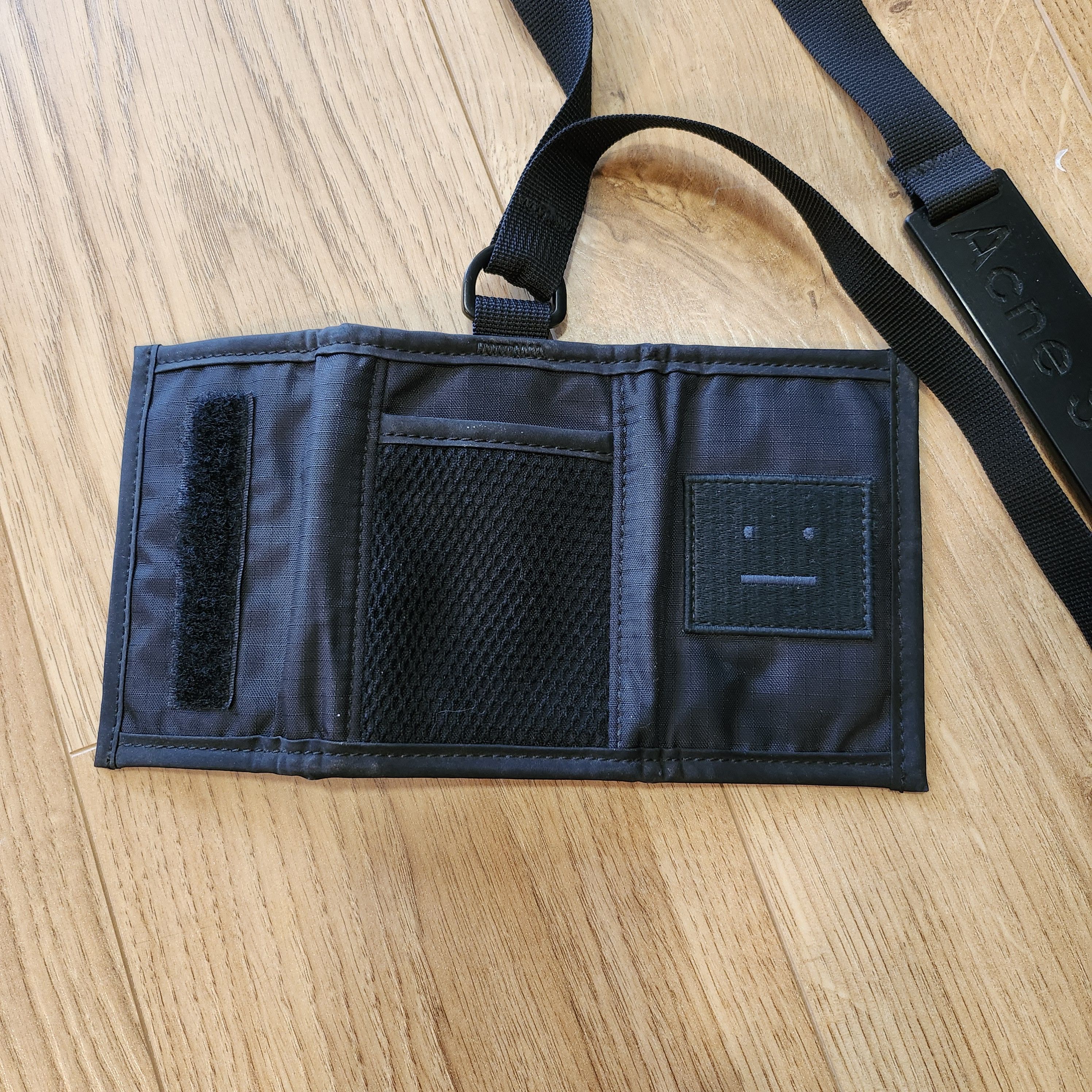 Acne Studios Acne Studios Andreas Face Key Holder Black Size ONE SIZE - 4 Thumbnail