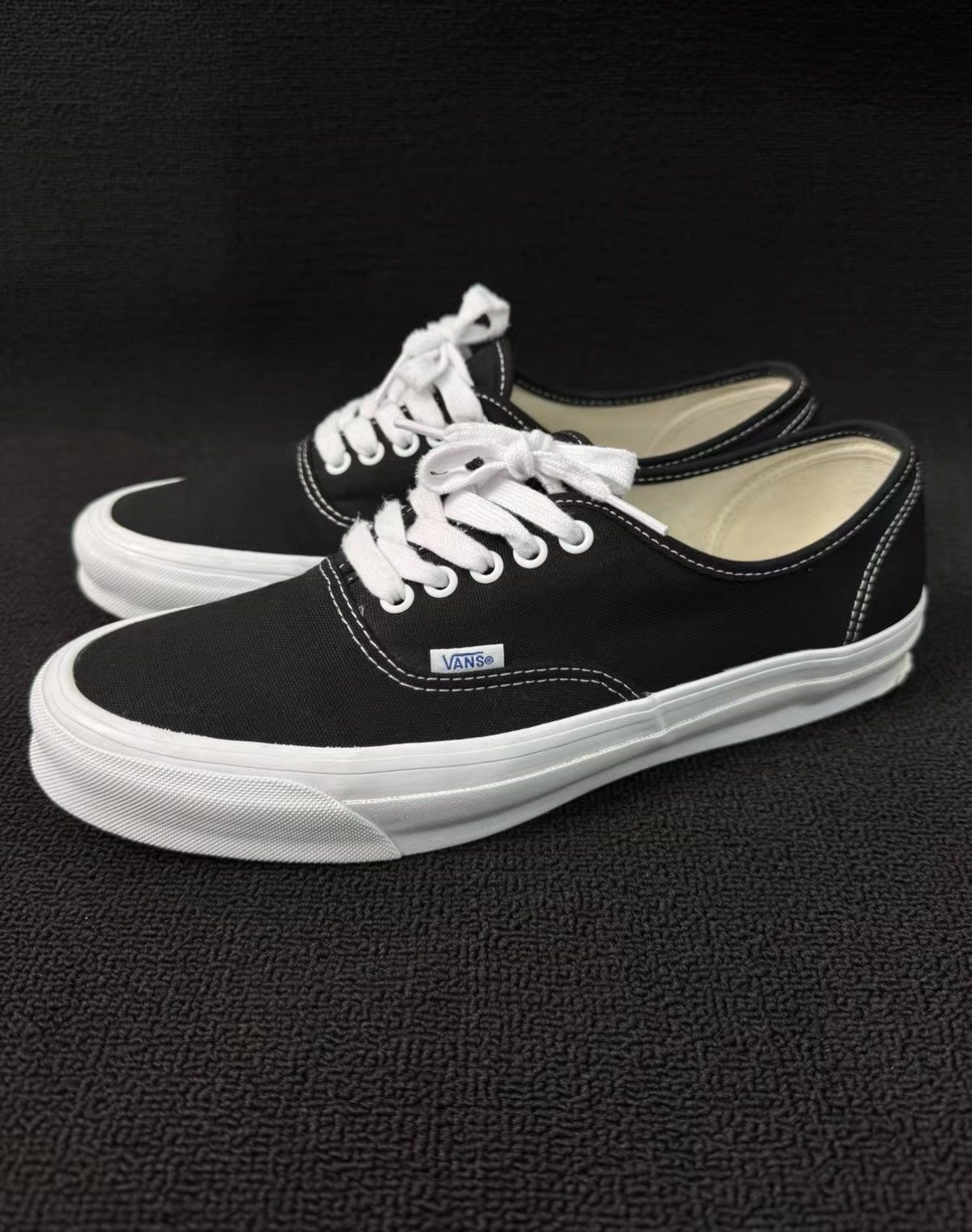 Vans Vans Authentic OG LX Canvas Sneakers J57 Size US 10.5 / EU 43-44 - 1 Thumbnail