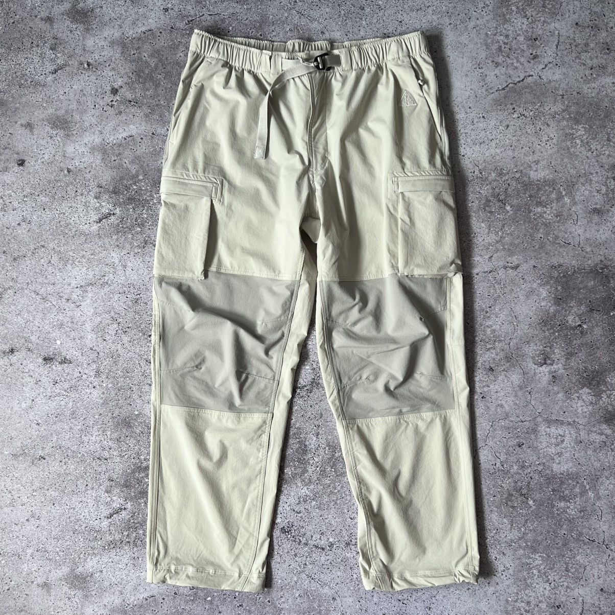 Nike ACG Nike ACG Canyon Farer Cargo Pants Light Bone Colorblock XL Size US 36 / EU 52 - 1 Thumbnail