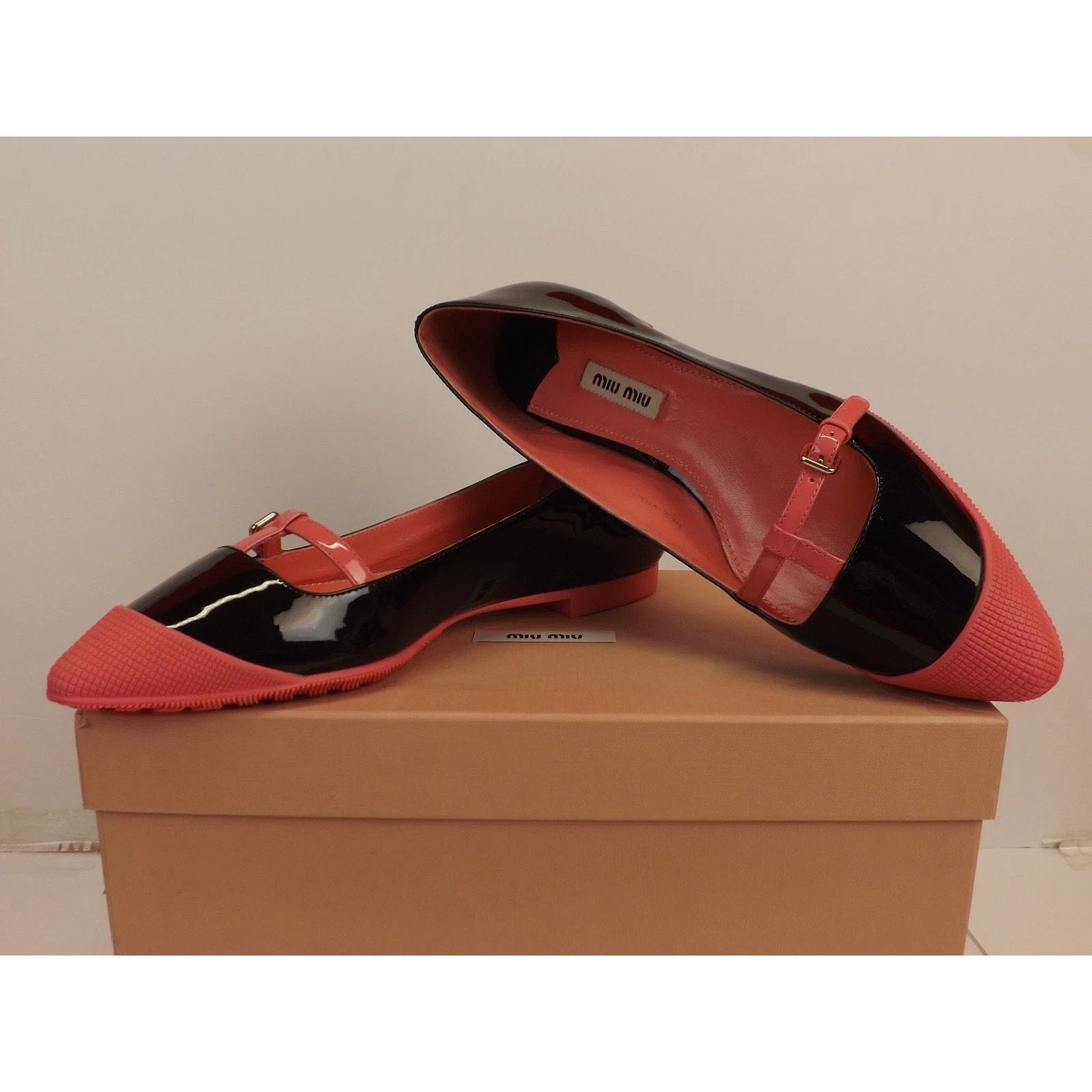 Miu Miu MIU MIU PRADA 5F95 BLACK PATENT LEATHER PINK BUCKLE FLATS 38 Size US 8 / IT 38 - 2 Thumbnail