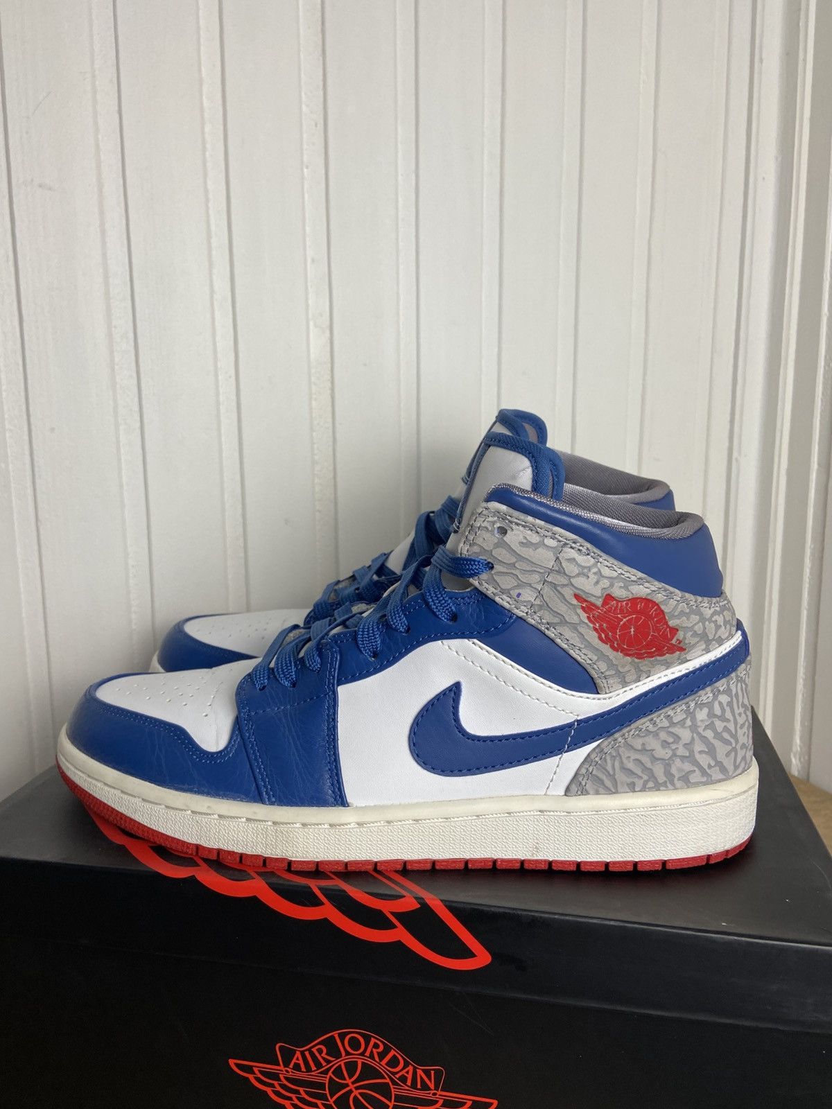 Jordan Brand Used Jordan 1 Retro Mid "True Blue" authentic size 8,5US Size US 8.5 / EU 41-42 - 10 Thumbnail