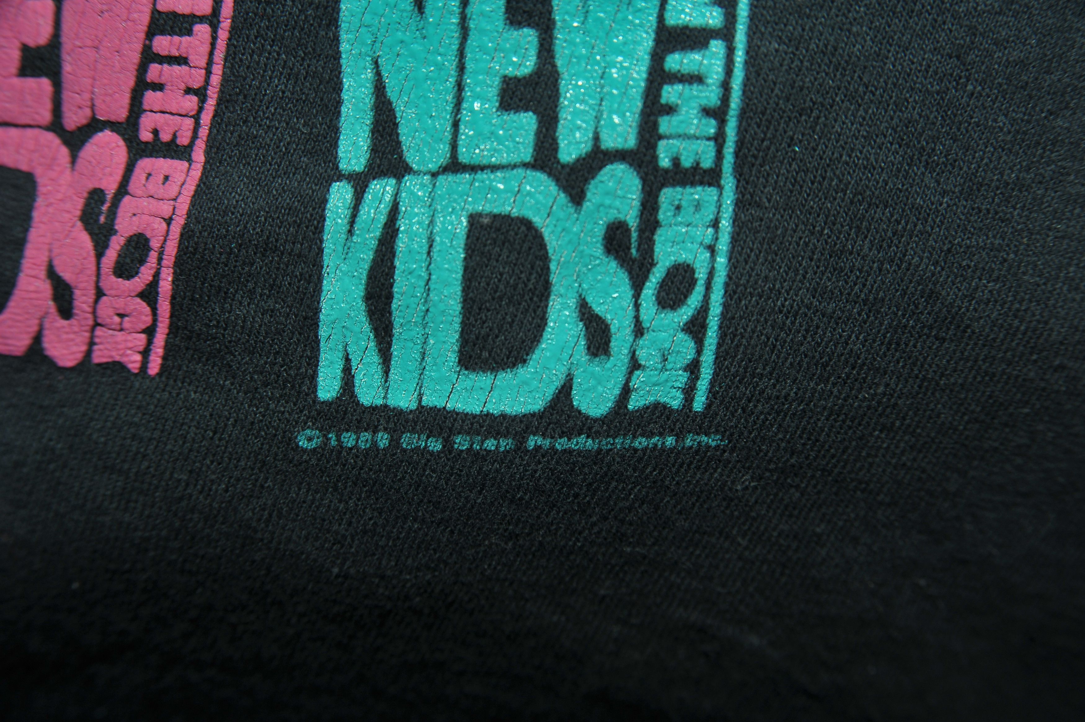 Vintage New Kids on the Block On Tour T-shirt Size US M / EU 48-50 / 2 - 3 Thumbnail
