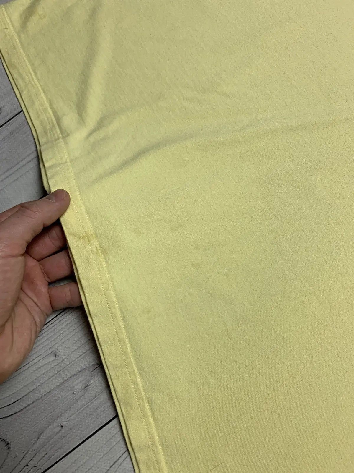 Yves Saint Laurent Vintage Yves Saint Laurent tee yellow logo T-shirt rare Size US XXL / EU 58 / 5 - 5 Thumbnail