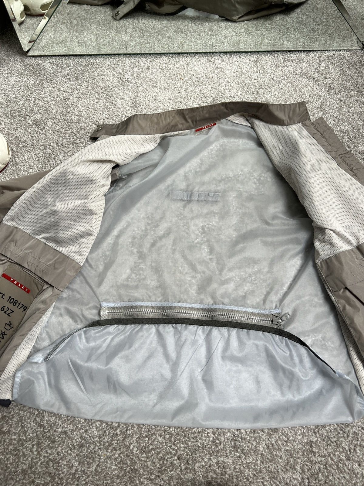 Prada Vintage Prada Linea Rossa Nylon Jacket – Size IT 42 (UK 10) Size M / US 6-8 / IT 42-44 - 5 Thumbnail