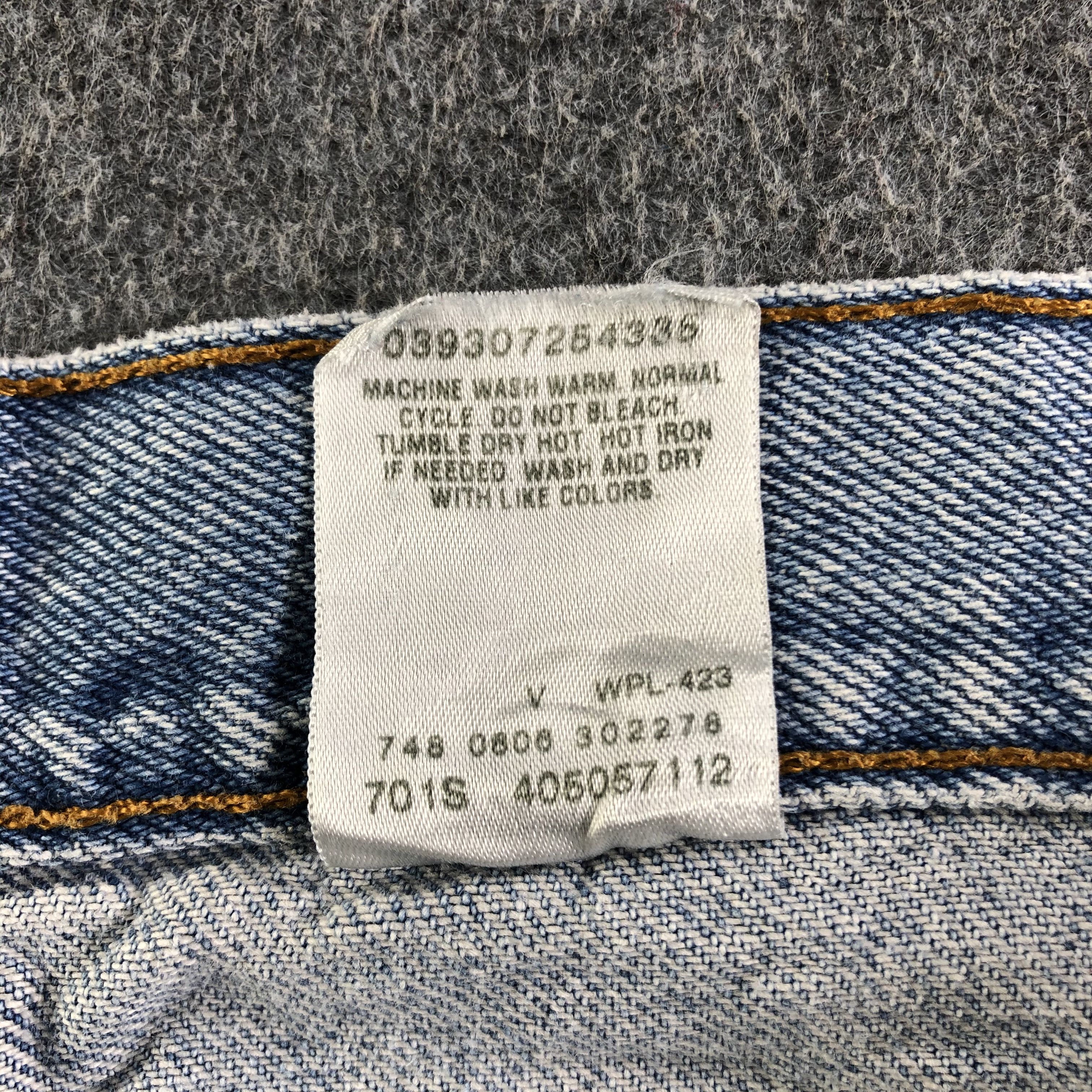 Levi's Vintage 90s Blue Wash Levis 505 Jeans-J3067 Size US 31 - 12 Thumbnail