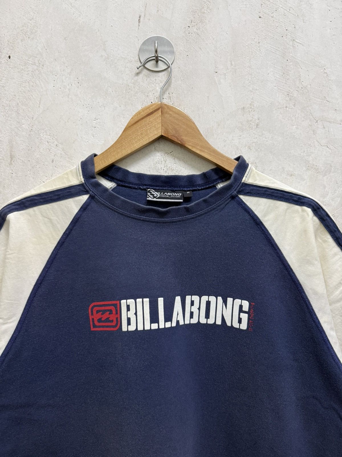 Billabong 2000s Distressed Billabong Script y2k Tee Size US M / EU 48-50 / 2 - 2 Thumbnail
