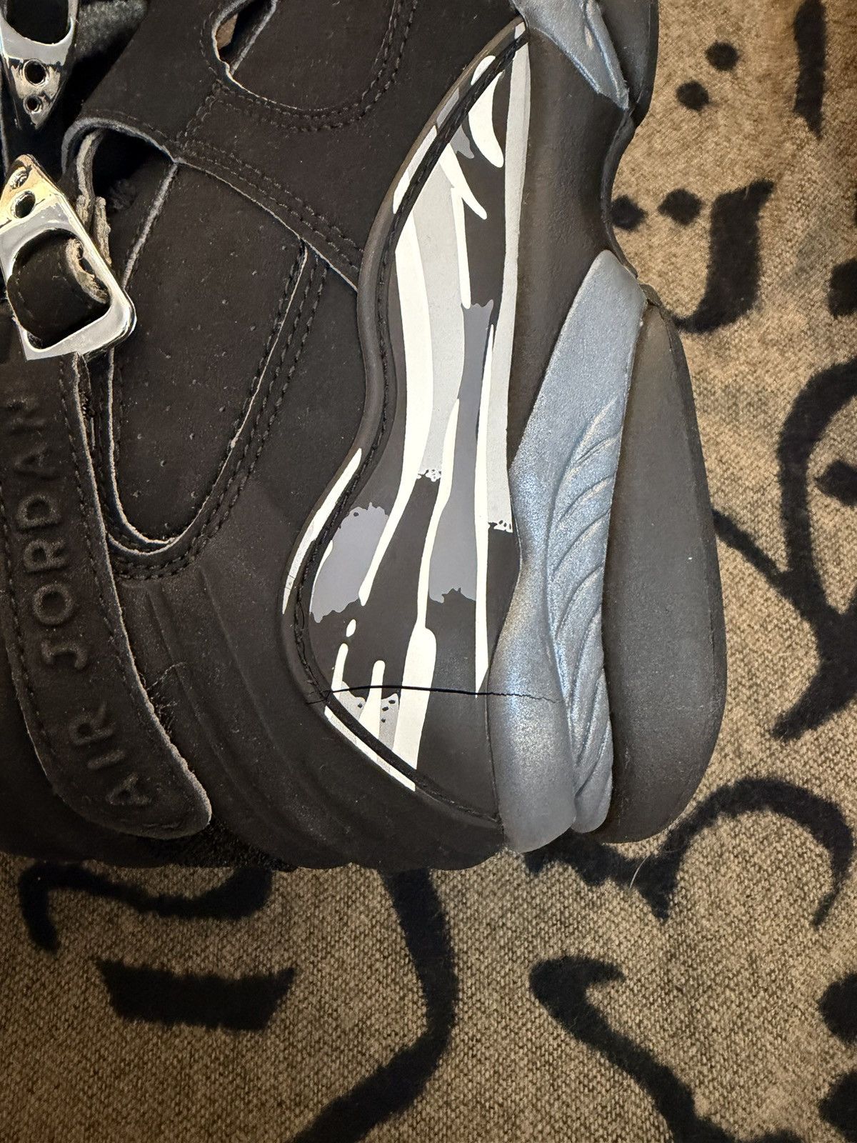 Jordan Brand 2003 Air Jordan 8 VIII “Chrome” Size US 9 / EU 42 - 2 Thumbnail