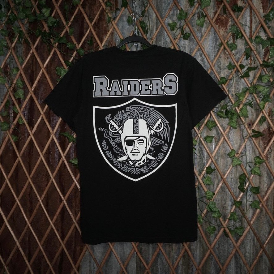NFL Medium - Vintage Y2K Raiders Somos Pocos Pero Locos t-shirt Size US M / EU 48-50 / 2 - 2 Thumbnail