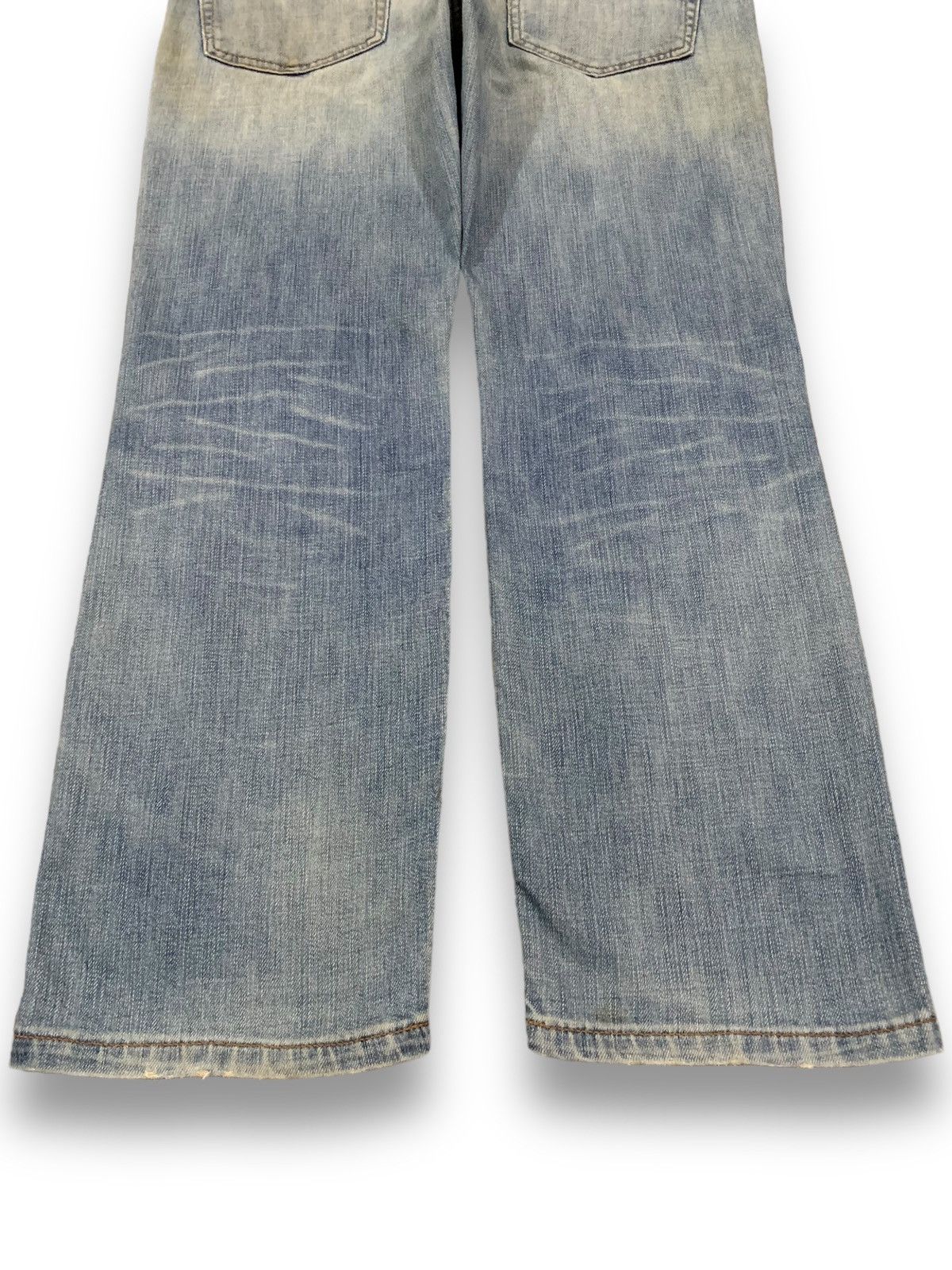 Japanese Brand Vintage Japanese Brand Dirty Mud Wash Loose Distressed Jeans Size US 35 - 13 Thumbnail