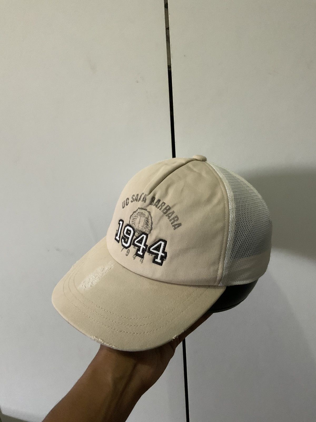 Uniqlo UC Santa Barbara 1944 Uniqlo Trucker Hat Size ONE SIZE - 1 Thumbnail