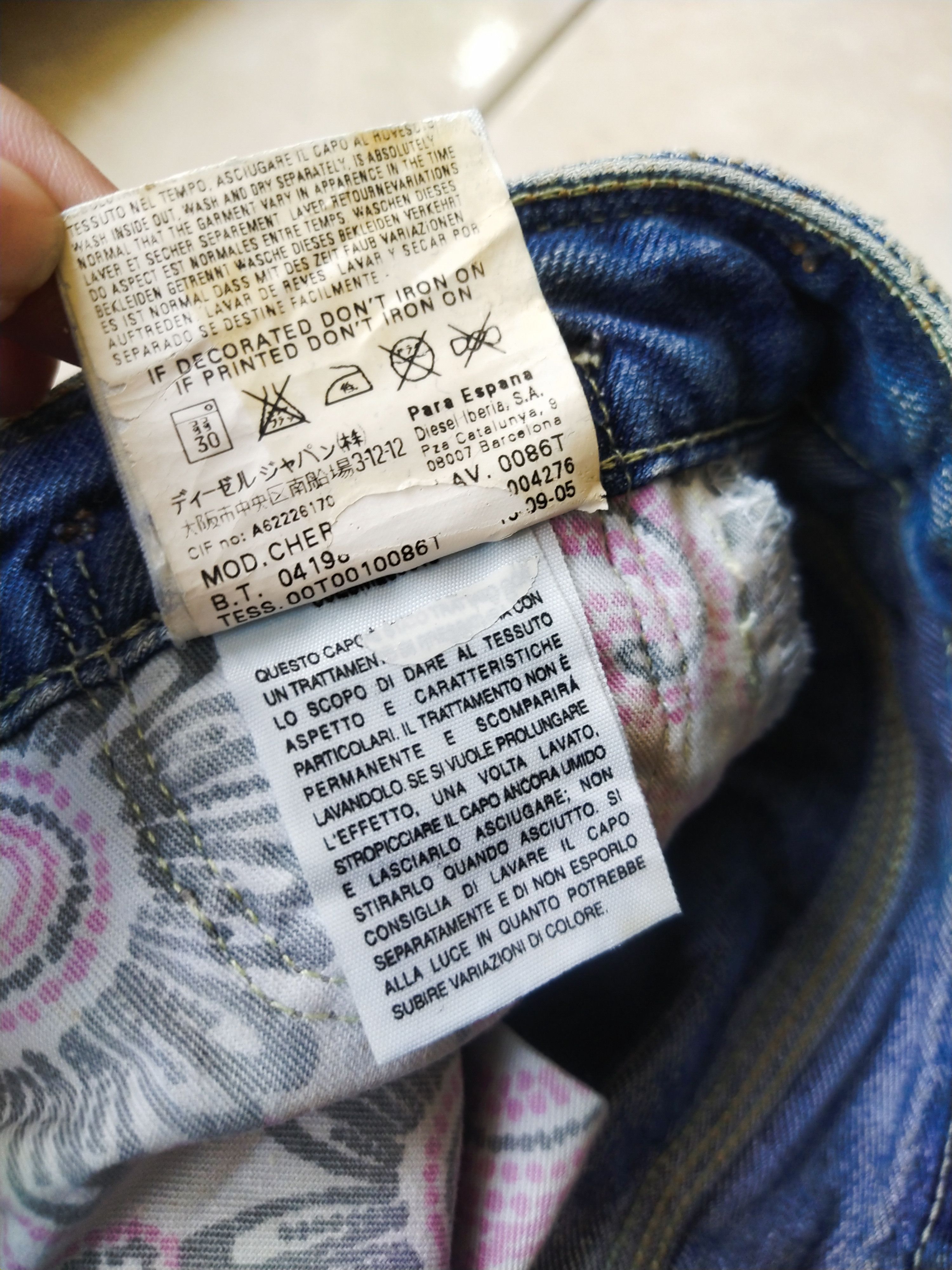 Diesel Diesel Cheren 0086T Made in Italy Woman Jeans Vintage Y2K Size 25" / US 0 / IT 36 - 11 Thumbnail