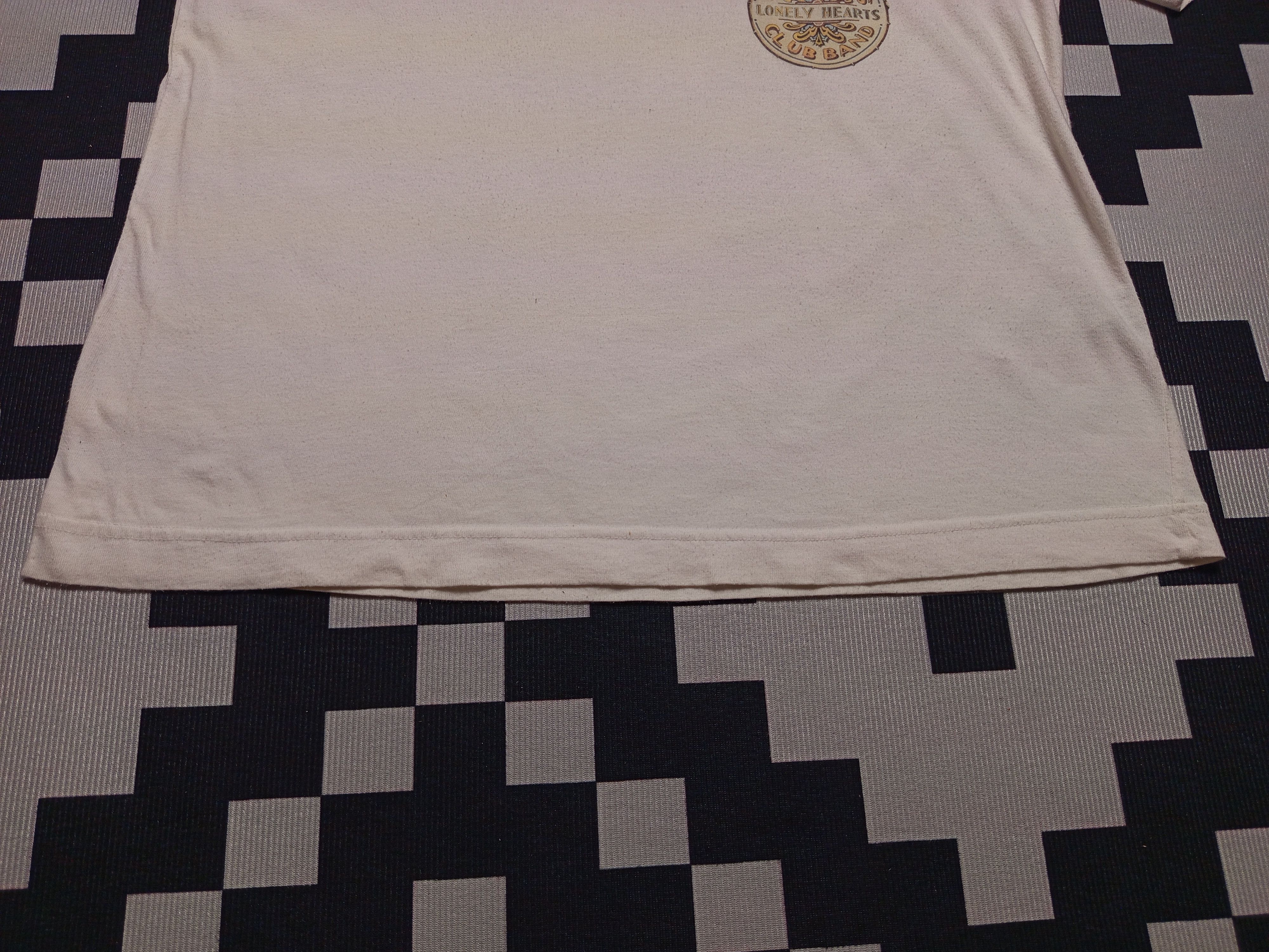 Band Tees × Vintage Vtg 1997 The Beatles Sgt. Peppers Lonely Hearts Club Band Size US M / EU 48-50 / 2 - 3 Thumbnail