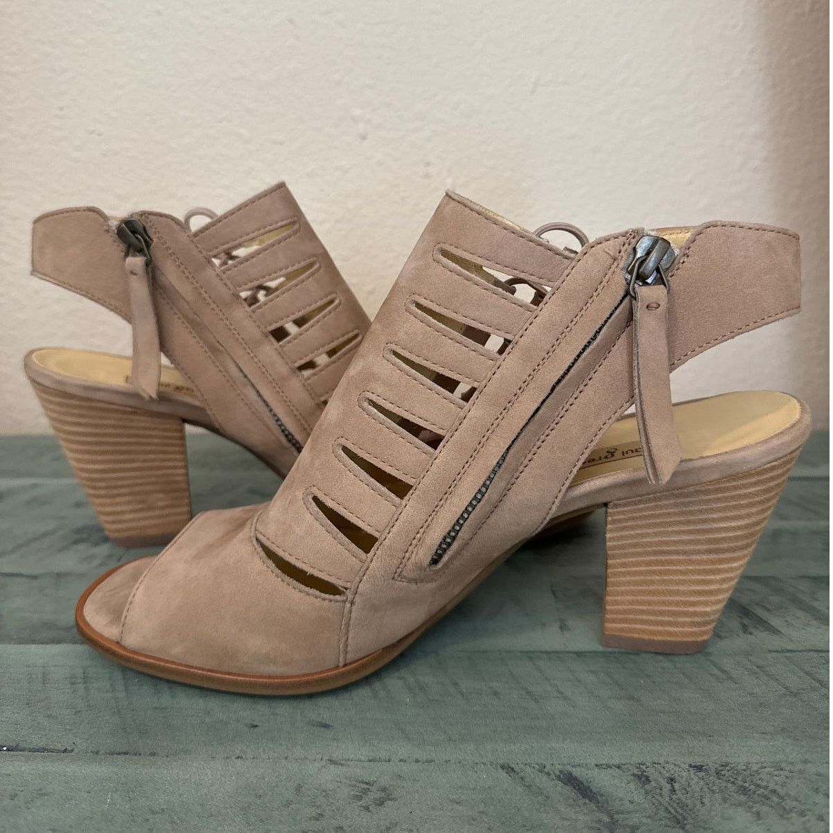 Other Paul Green Size 9 Sabrina Sandal Sisal Nubuk 3 1/2" Heels Size US 9 / IT 39 - 2 Thumbnail