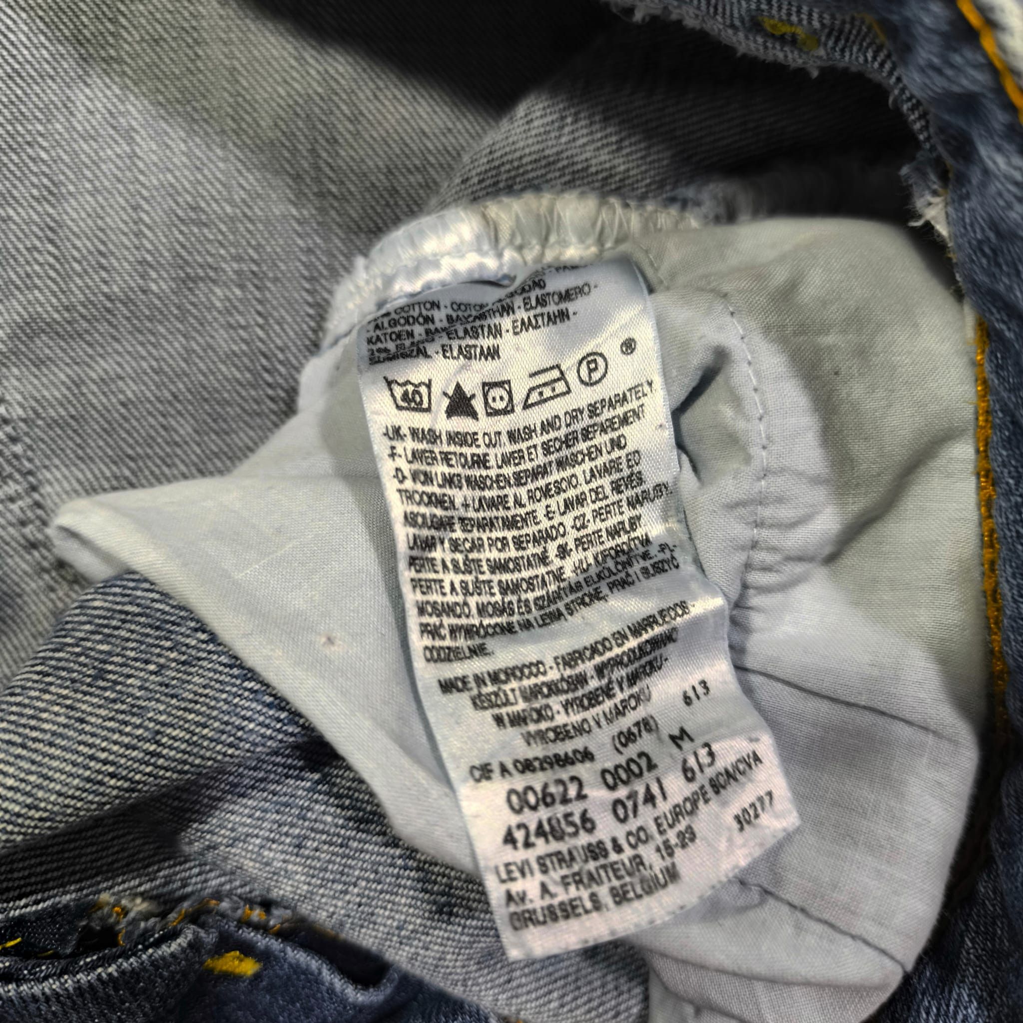 Levi's vtg levis knee length skirt Size 31" - 2 Thumbnail