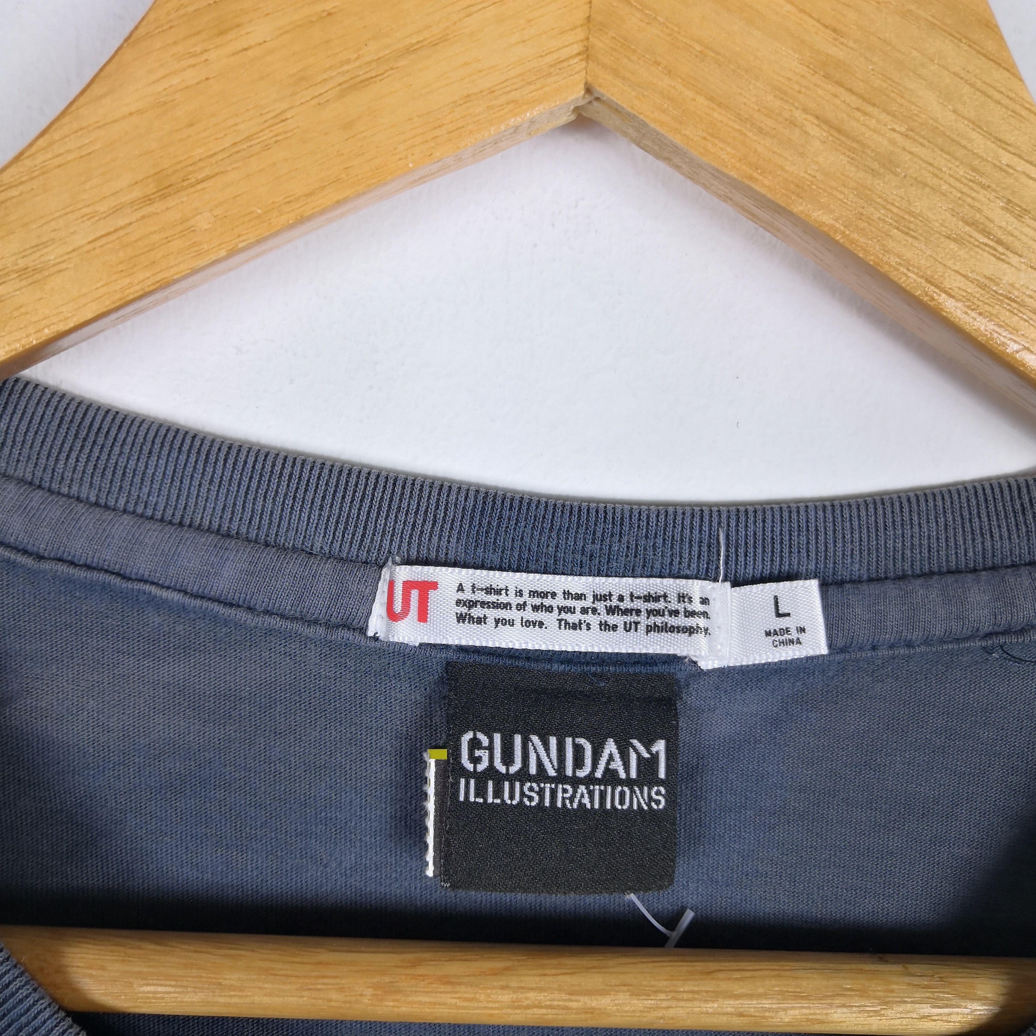 Anime Vintage Gundam Tshirt Japanese Anime Hentai Manga T-Shirt Size US M / EU 48-50 / 2 - 6 Thumbnail