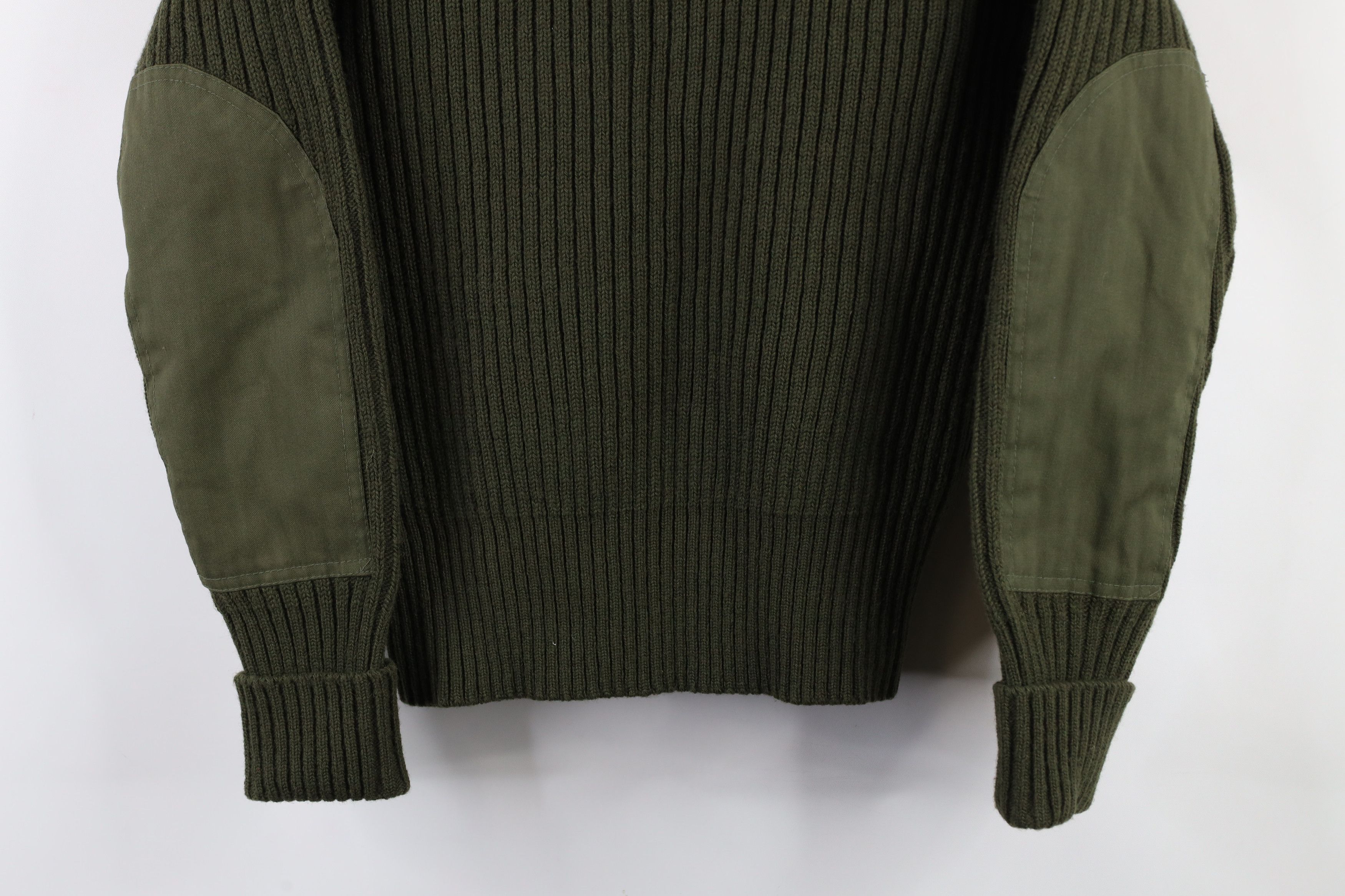 Vintage Vintage 90s Military Ribbed Knit Commando Sweater Green USA Size US L / EU 52-54 / 3 - 3 Thumbnail