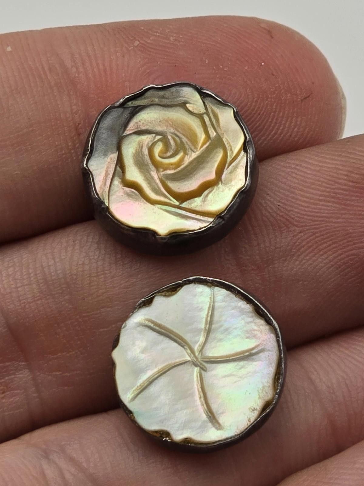 The Unbranded Brand Vintage Sterling Silver Hand-Carved Mother of Pearl Earrings Size ONE SIZE - 1 Thumbnail