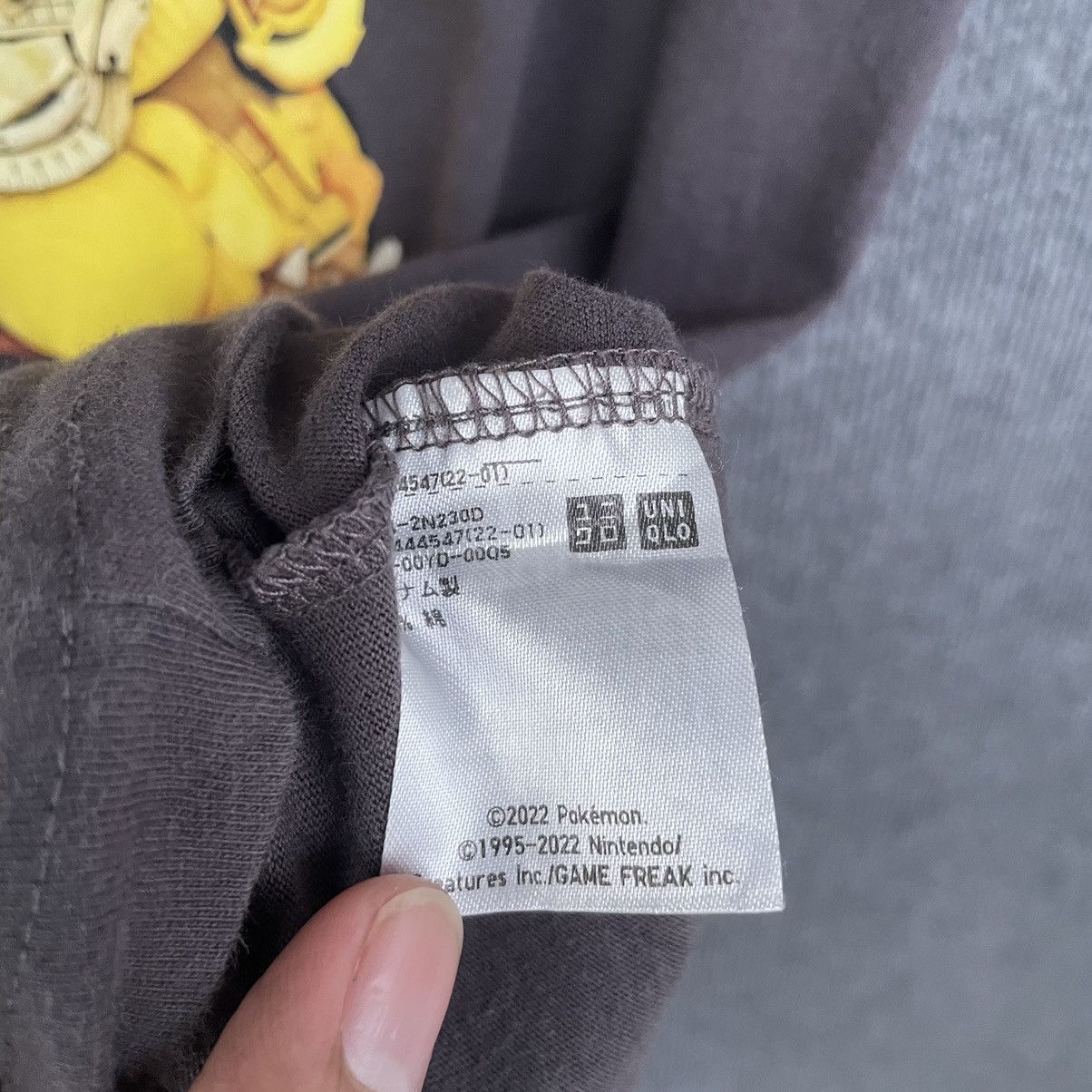 Nintendo × Pokemon UNIQLO UT Pokemon Meets Artist T-Shirt Psyduck Japan Limited Size US L / EU 52-54 / 3 - 4 Thumbnail