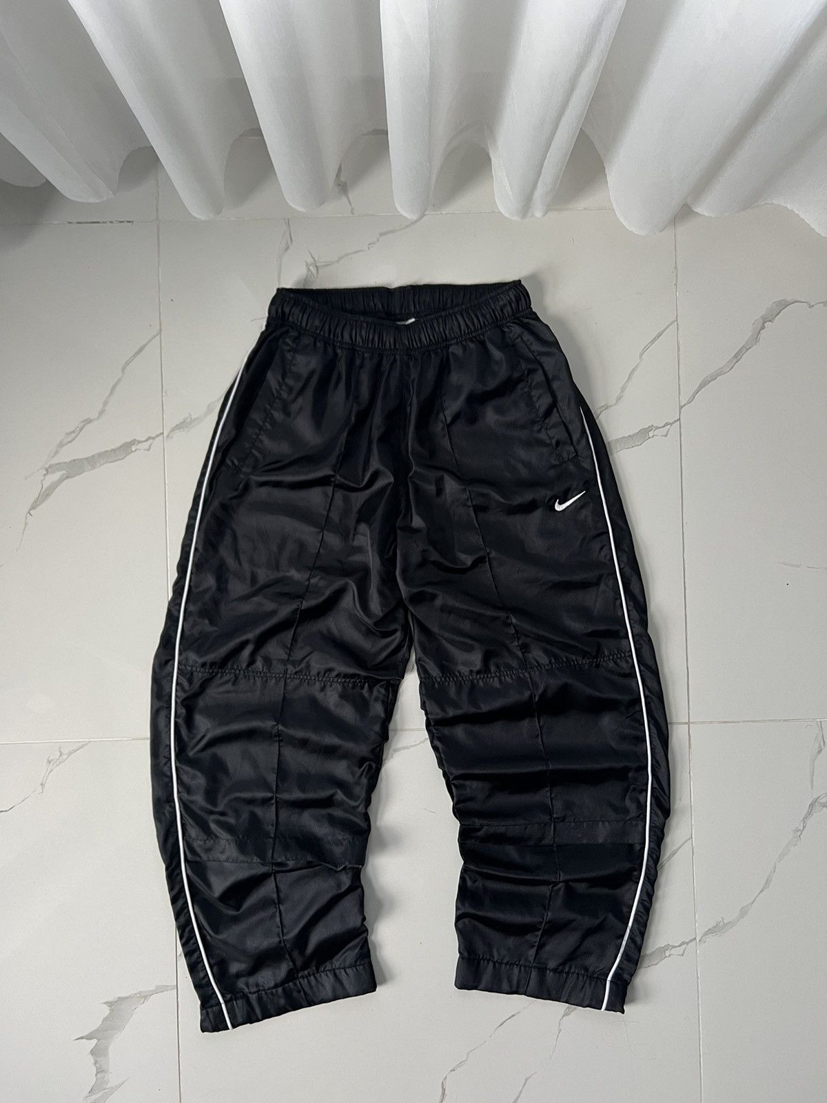 Adidas × Streetwear × Vintage Y2K ADIDAS BLACK STRIPED TRACK