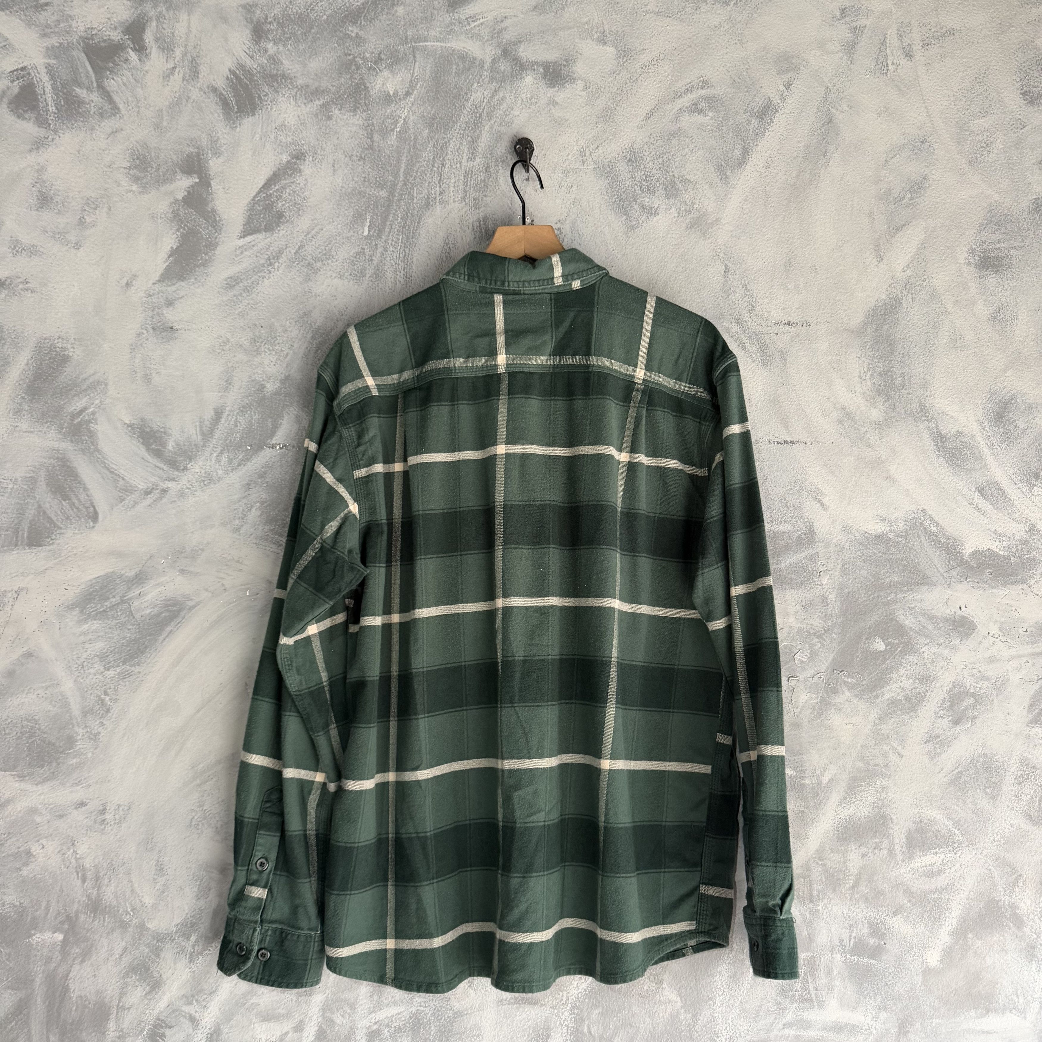 Carhartt Carhartt Shirt Green Black Plaid Flannel Relaxed Button Up Size US L / EU 52-54 / 3 - 5 Thumbnail