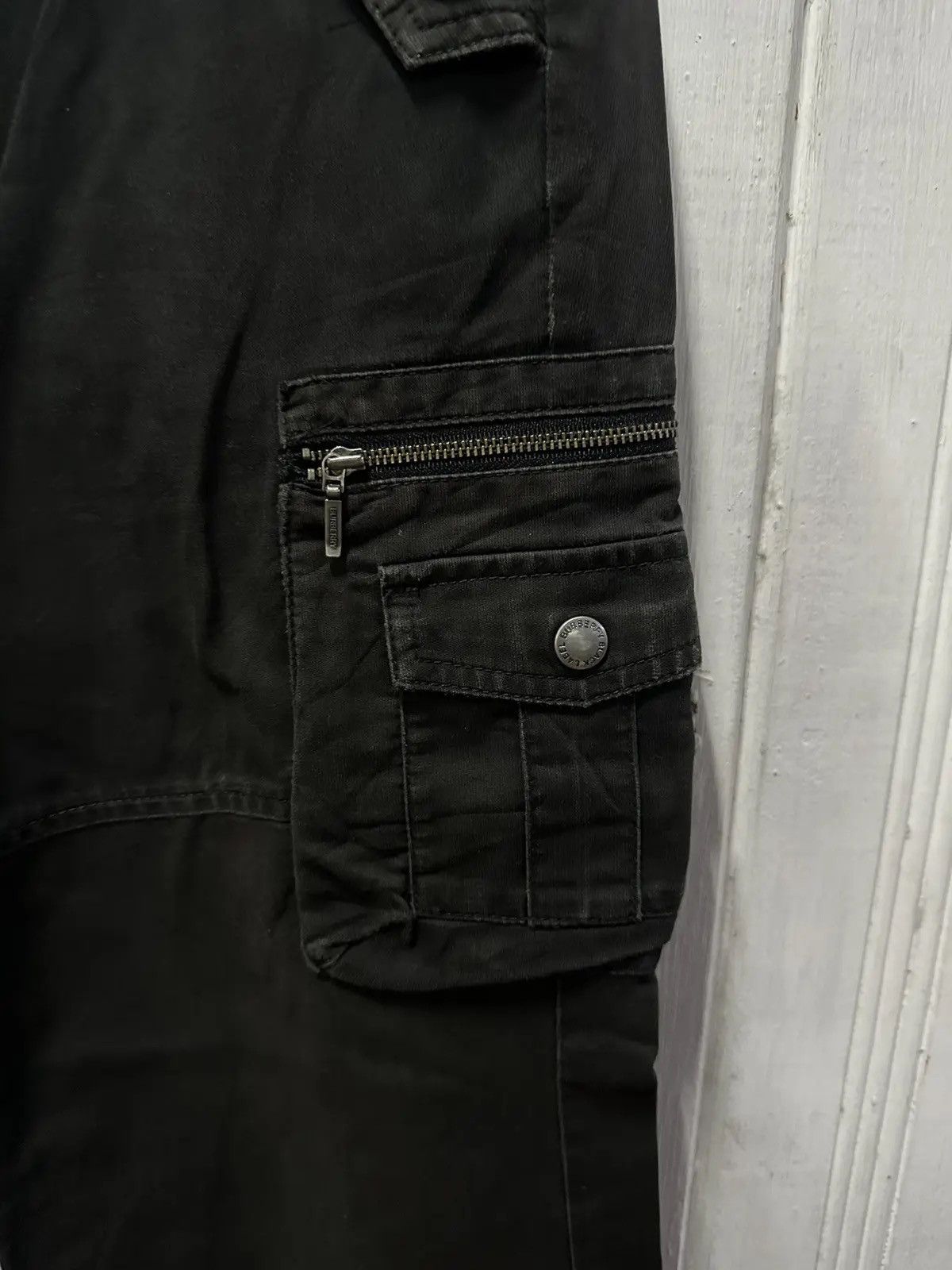 Burberry BURBERRY BLACK LABEL UTILITY MULTIPOCKET CARGO PANTS W32 L30 Size US 32 / EU 48 - 9 Thumbnail