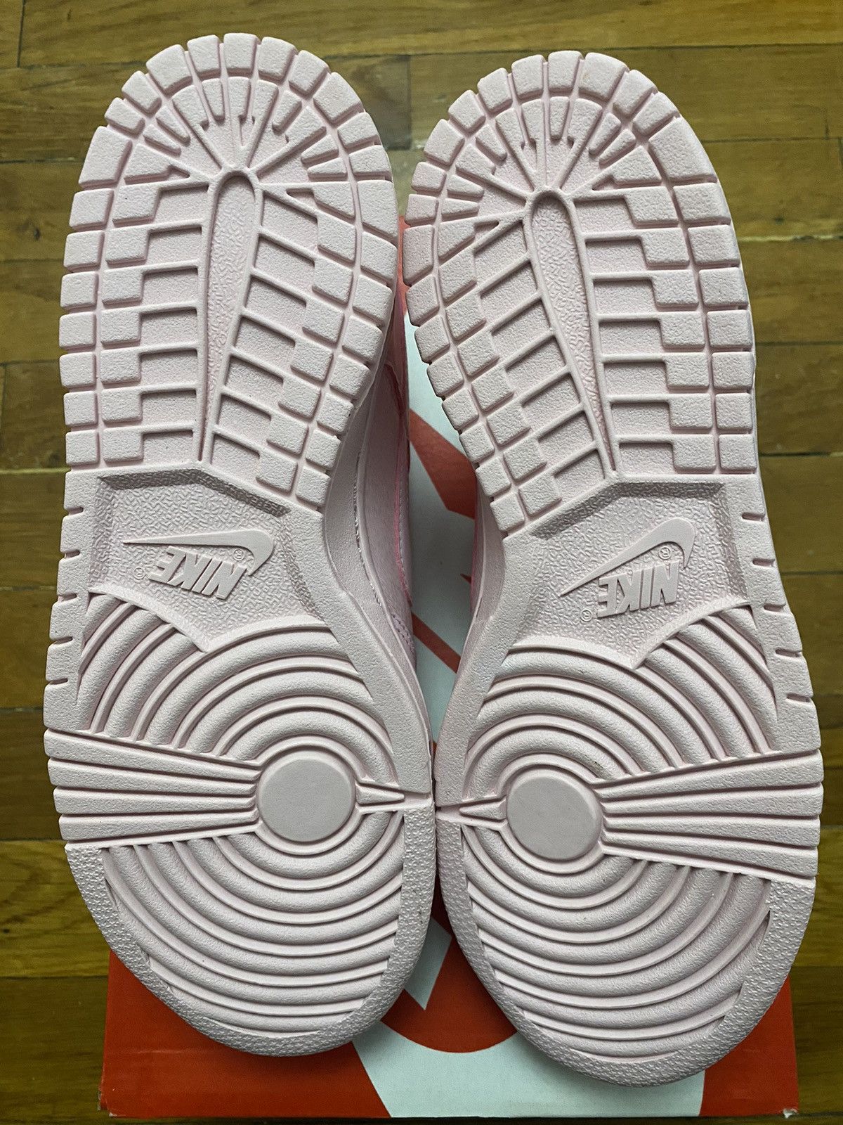 Nike Size 6Y / 7.5W - Nike Dunk Low Triple Pink GS Size US 7.5 / IT 37.5 - 6 Thumbnail