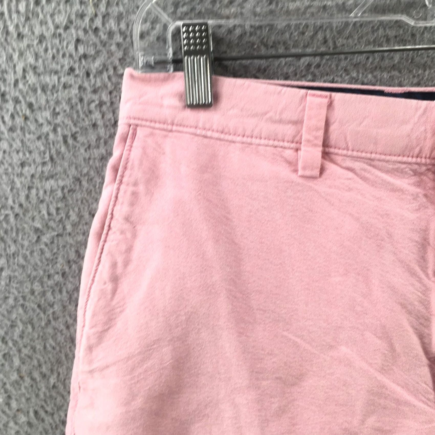 Banana Republic Banana Republic Chino Shorts Mens 31 Pink Cotton Mid Rise Zip Fly Men's Slip Pocket Solid 8 Inseam Vintage? No Size US 31 - 4 Thumbnail
