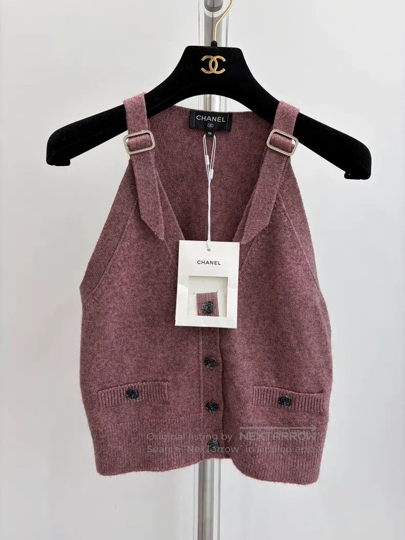 Chanel Chanel V-neck knitted vest Size XS / US 0-2 / IT 36-38 - 1 Thumbnail