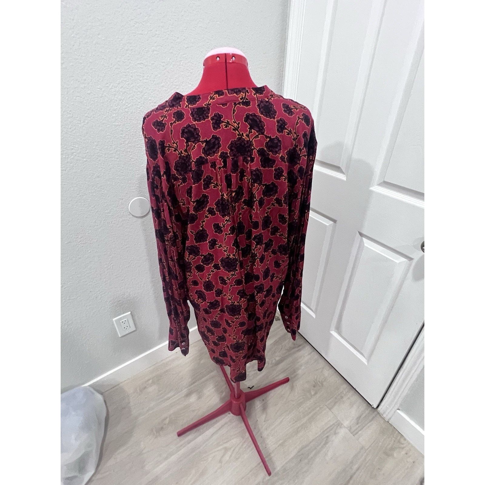 Free People Free People Mia Red Floral Print Tie Neck Boho blouse Size M / US 6-8 / IT 42-44 - 11 Thumbnail