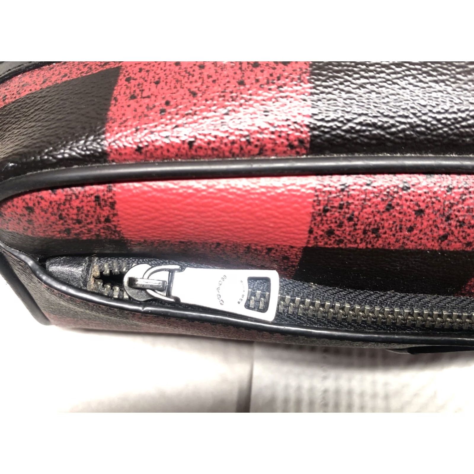 Coach VINTAGE Coach Dopp Kit Large Travel Cosmetic Bag Red Black Plaid Leather PVC Size ONE SIZE - 4 Thumbnail