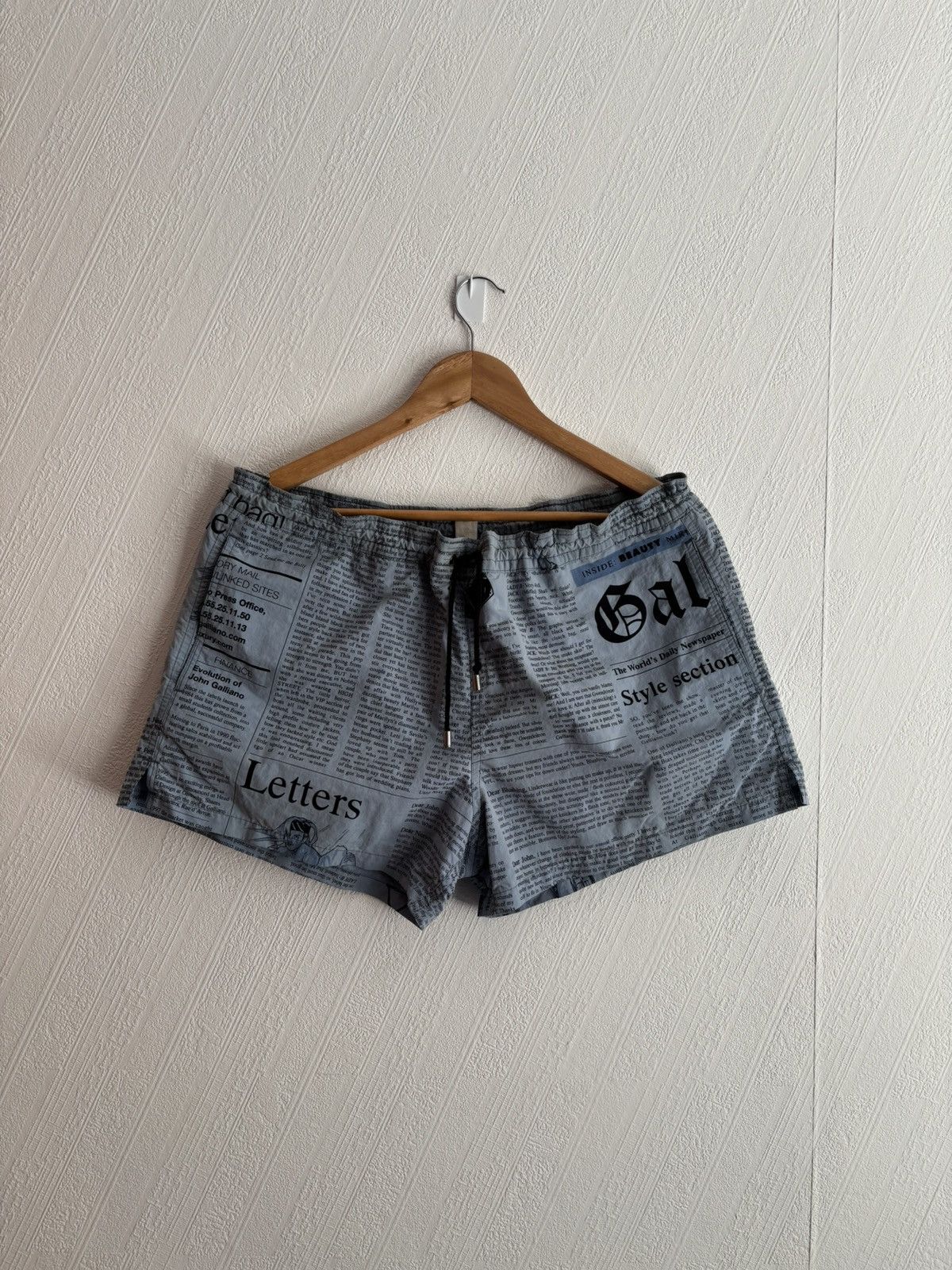 John Galliano John Galliano Newspaper Nylon Shorts Size US 34 / EU 50 - 1 Thumbnail