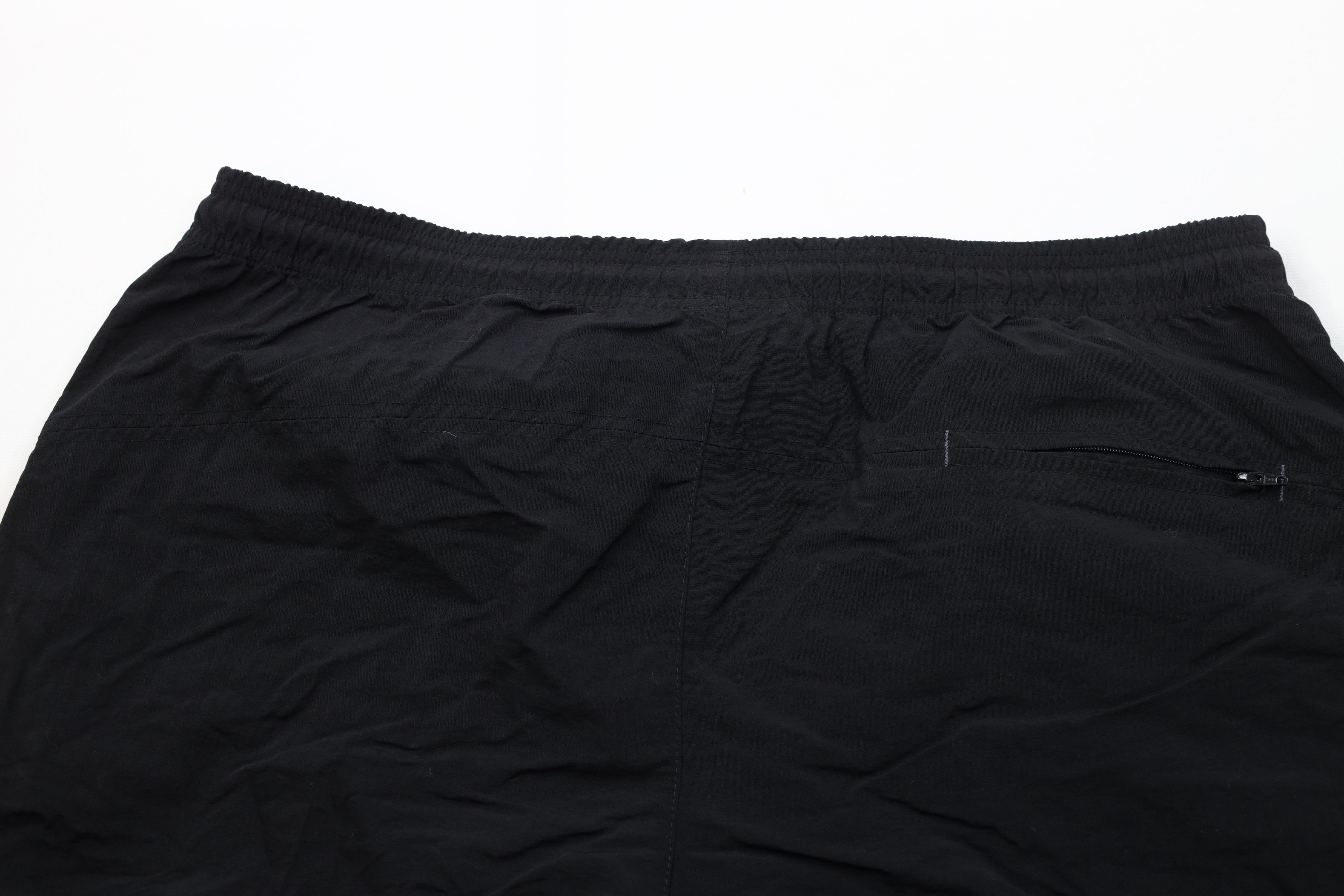 Reebok Vintage Y2K Reebok Windbreaker Cargo Shorts Black Nylon Size US 36 / EU 52 - 10 Thumbnail
