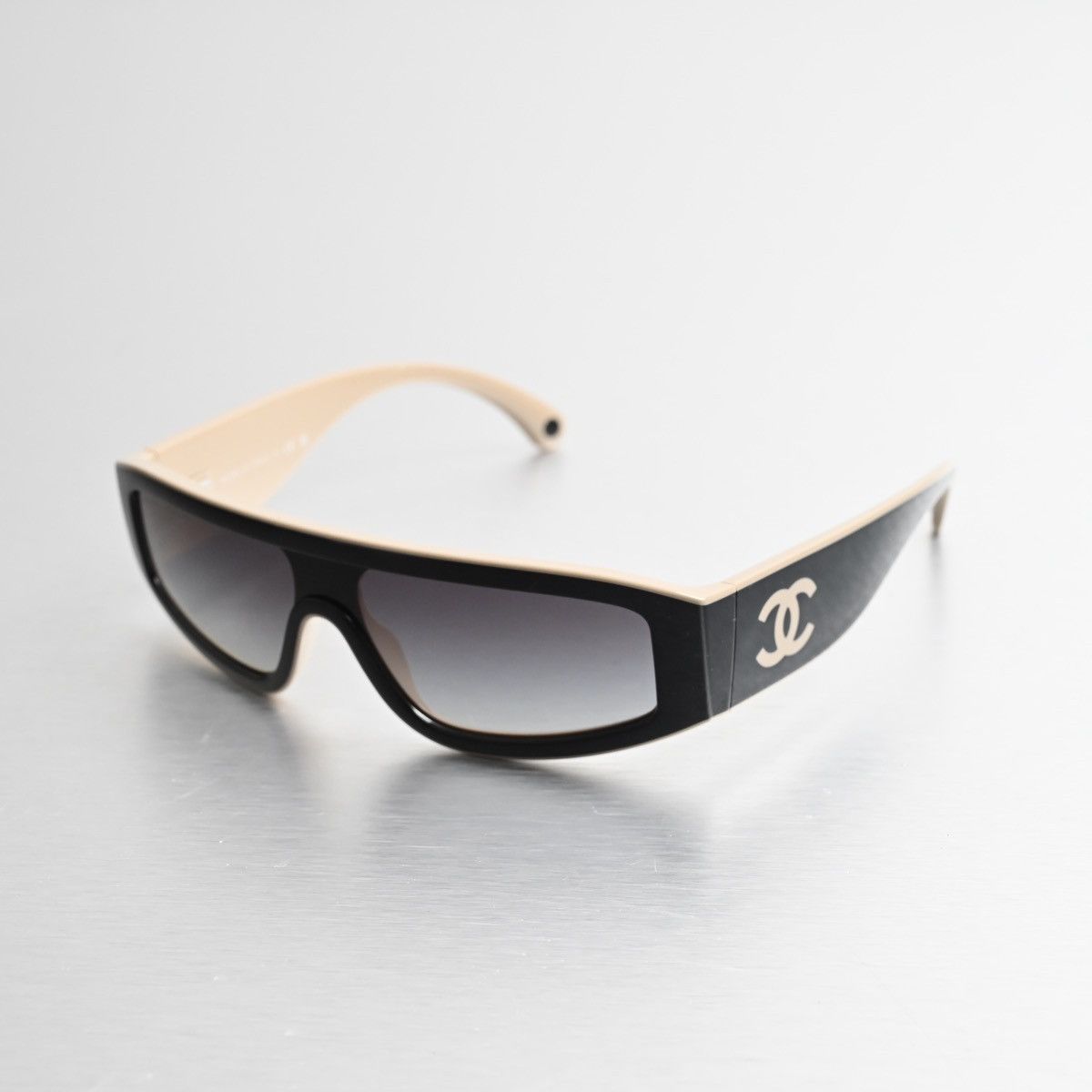 Chanel CHANEL 0CH6057 SUNGLASSES Size ONE SIZE - 1 Thumbnail