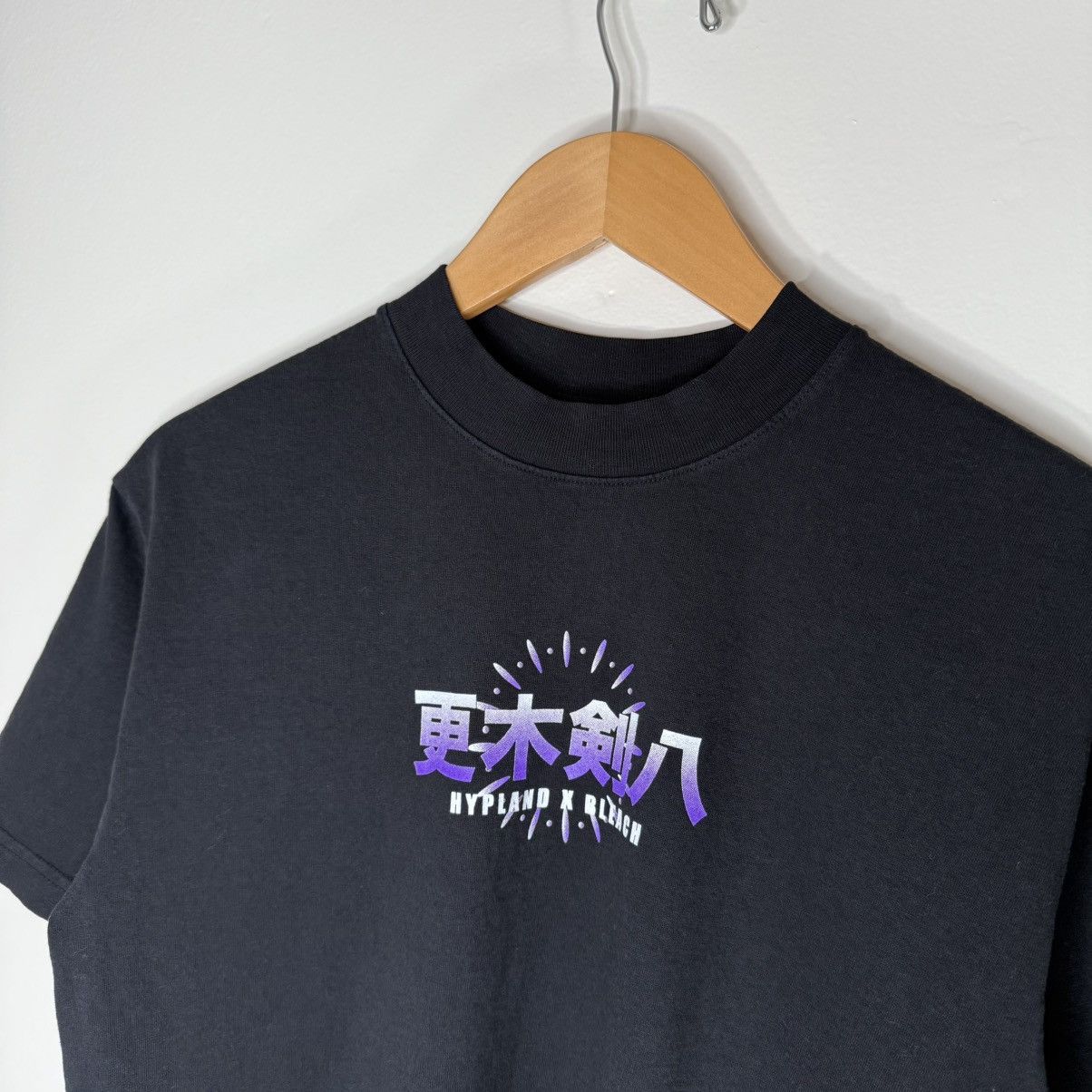 Anime Hypland x Bleach “Shonen Jump” Zaraki Kenpachi T-Shirt Size US S / EU 44-46 / 1 - 5 Thumbnail