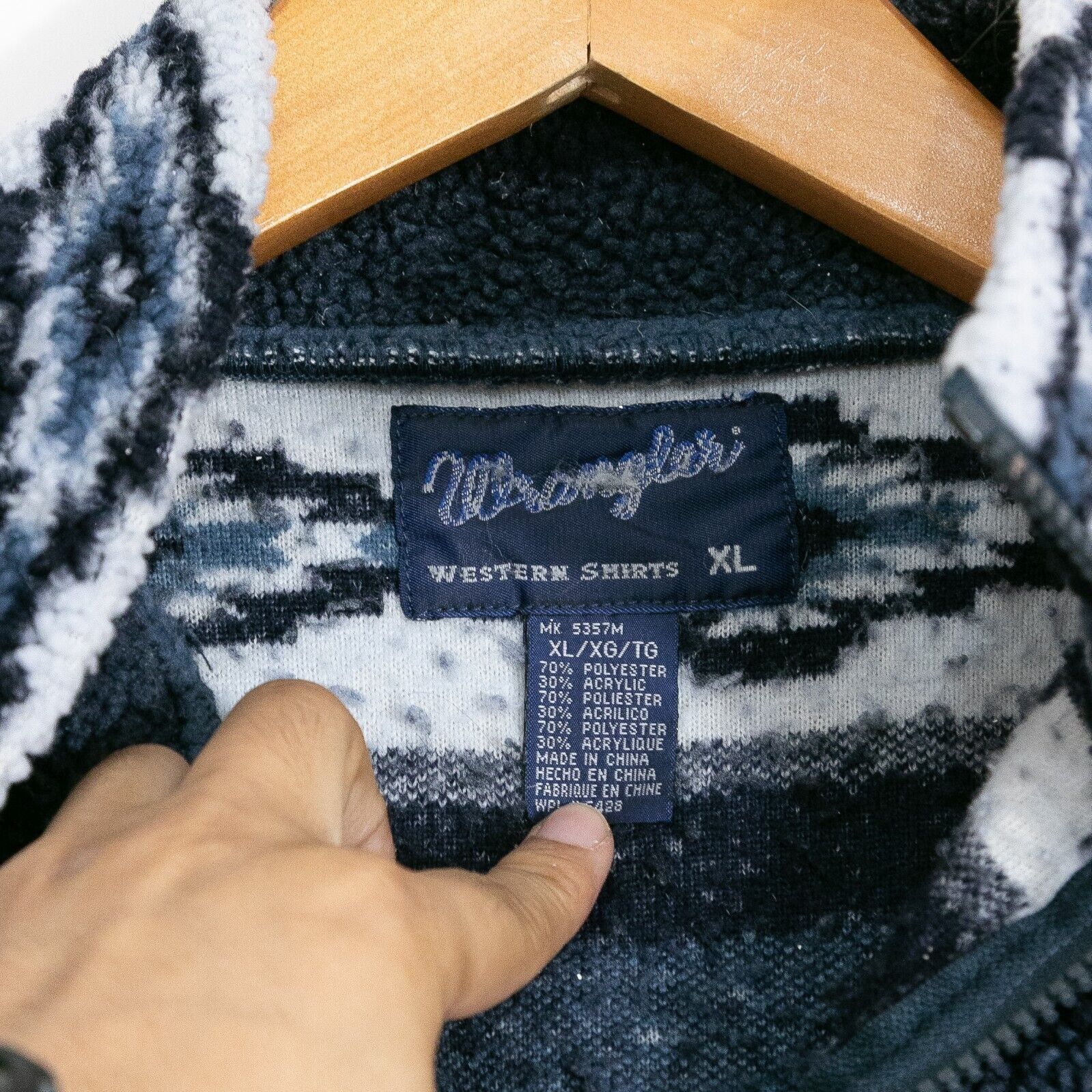 Vintage × Wrangler Vintage Wrangler Quarter Zip Fleece Jacket XL Aztec Pattern Size US XL / EU 56 / 4 - 4 Thumbnail
