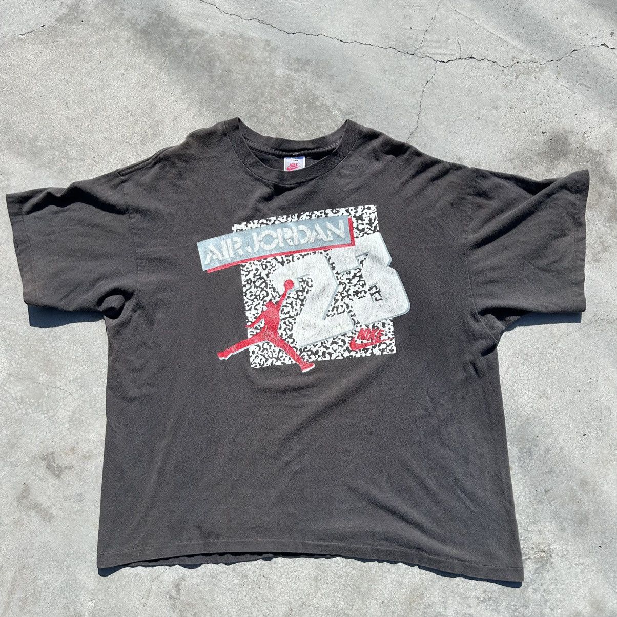 Nike Vtg 90s Nike Air Jordan 23 Elephant Print Tee XL Made in USA Size US XL / EU 56 / 4 - 1 Thumbnail