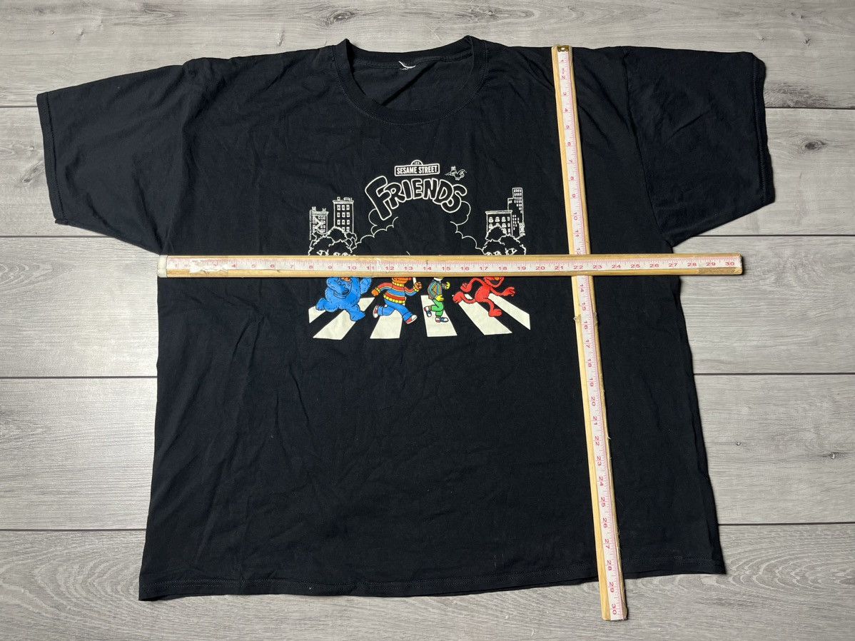 Japanese Brand Sesame Street Tshirt Japanese kaws size 3XLarge Size US XXL / EU 58 / 5 - 5 Thumbnail