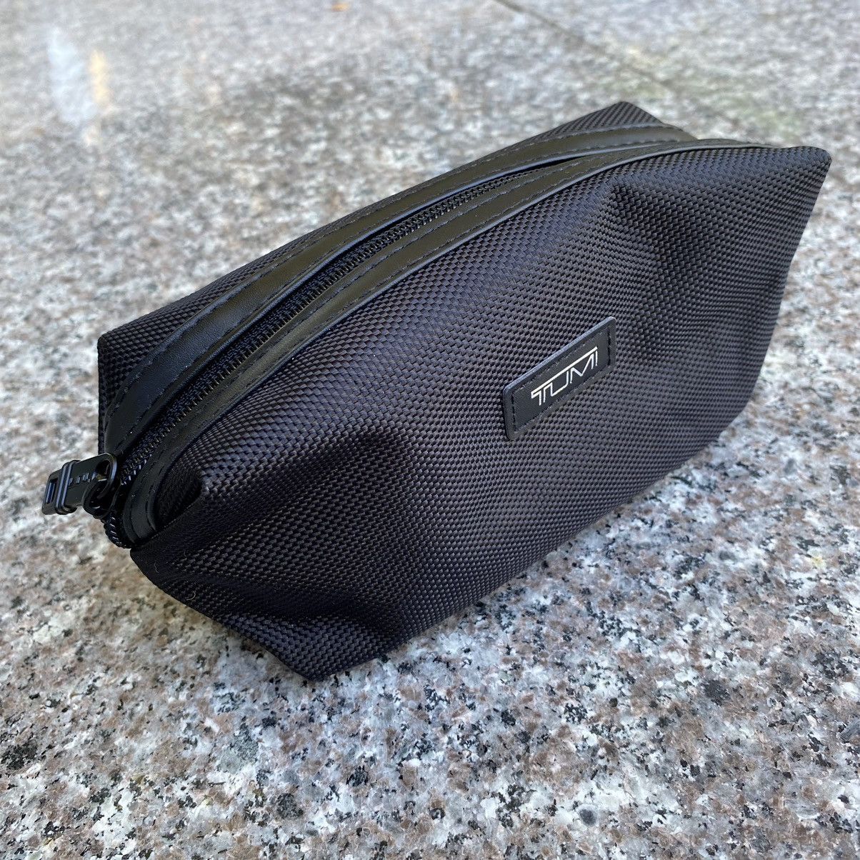 Tumi Tumi travel organizer Grailed