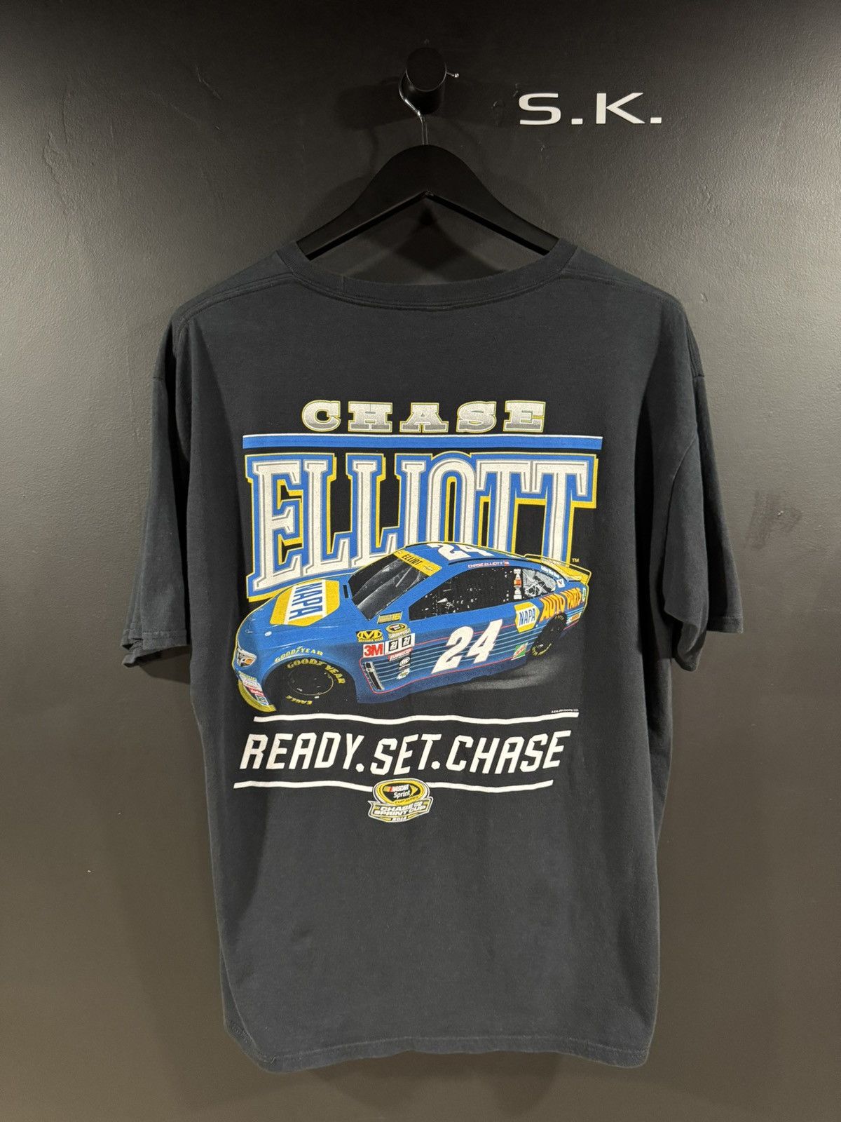 NASCAR 2016 Chase Elliot Sprint Cup Series Faded NASCAR Tee XL Size US XL / EU 56 / 4 - 3 Thumbnail