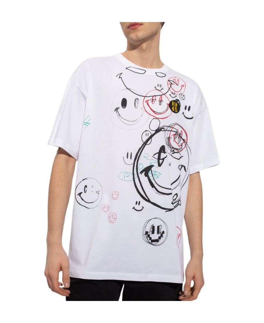 Raf Simons Raf Simons Smiley Emblem T-shirt TS Worn M Size US M / EU 48-50 / 2 - 3 Thumbnail