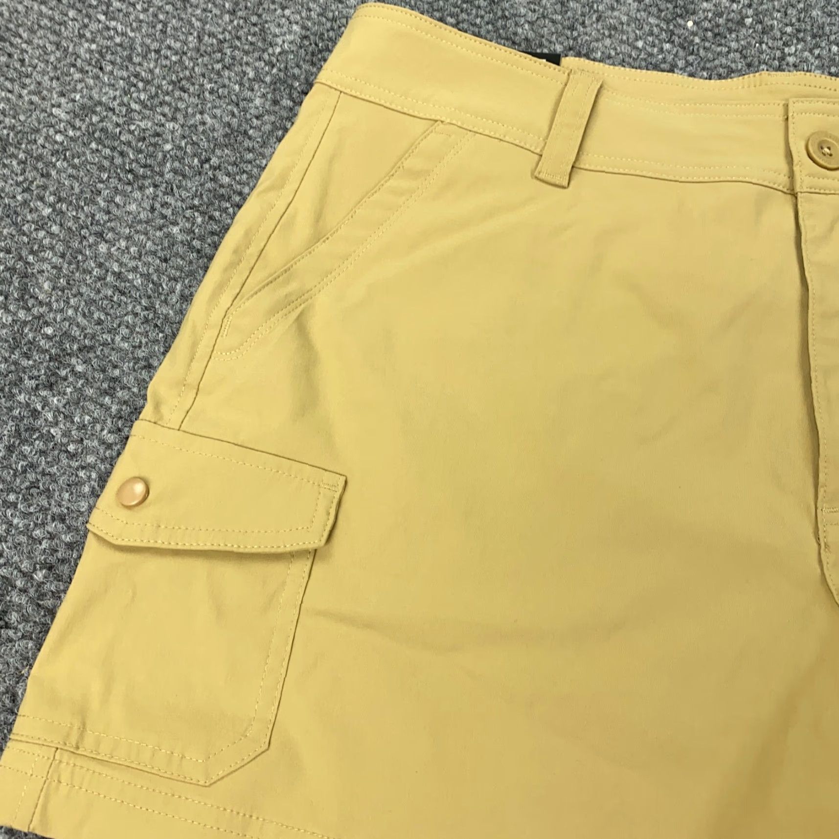 Eddie Bauer VINTAGE Eddie Bauer Cargo Shorts Women’s Size 14 Khaki High-Rise Stretch Casual Size 36" / US 14 / IT 50 - 2 Thumbnail