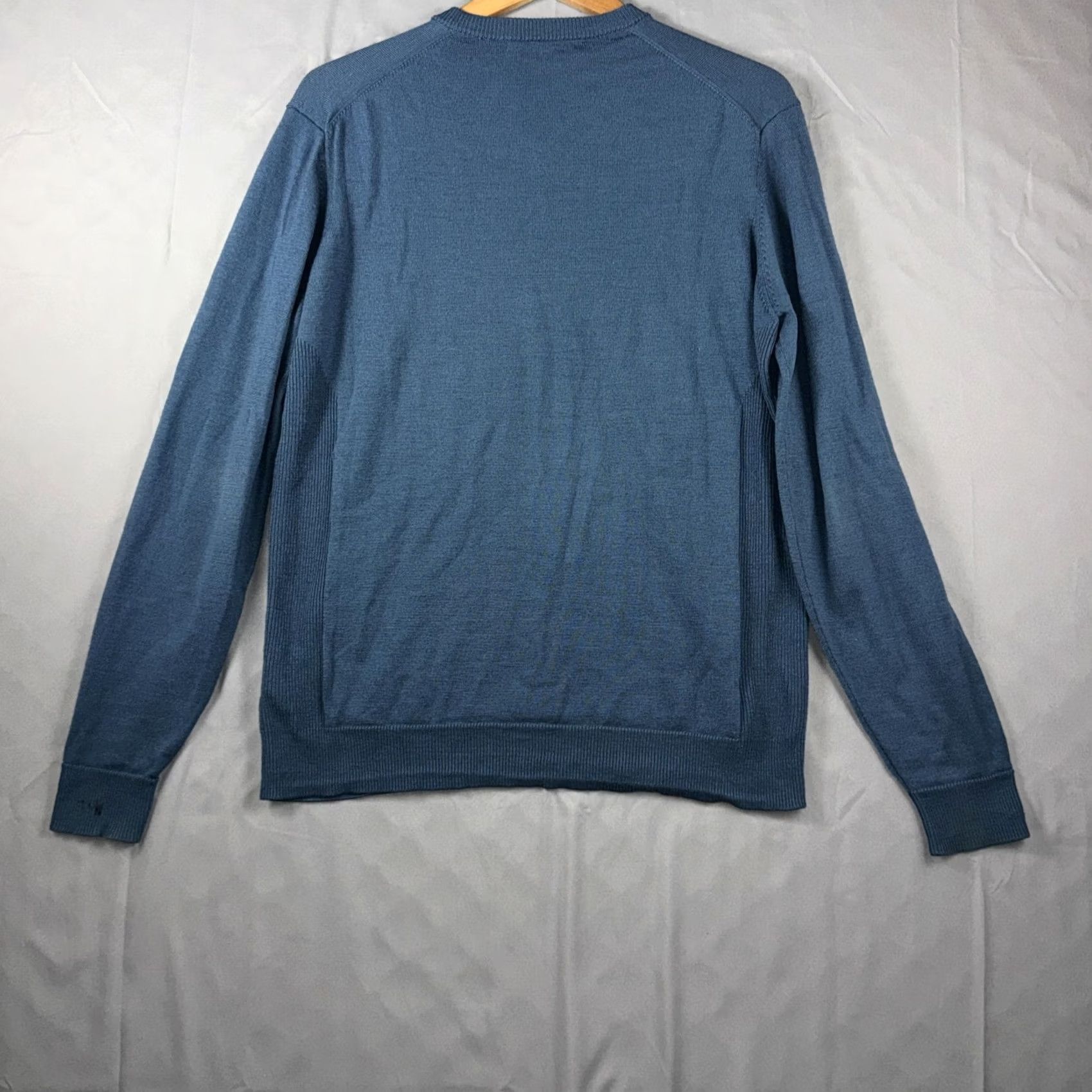 Icebreaker Icebreaker Sweater Mens Large Blue Merino Wool V Neck Lightweight Knit Pullover Size US L / EU 52-54 / 3 - 2 Thumbnail