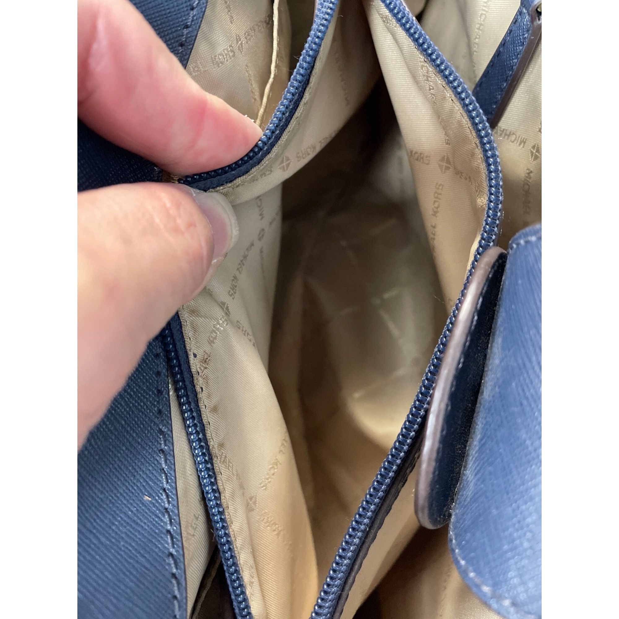 Michael Kors Michael Kors Womans Navy Blue Saffiano Leather Satchell Cros Size ONE SIZE - 14 Thumbnail