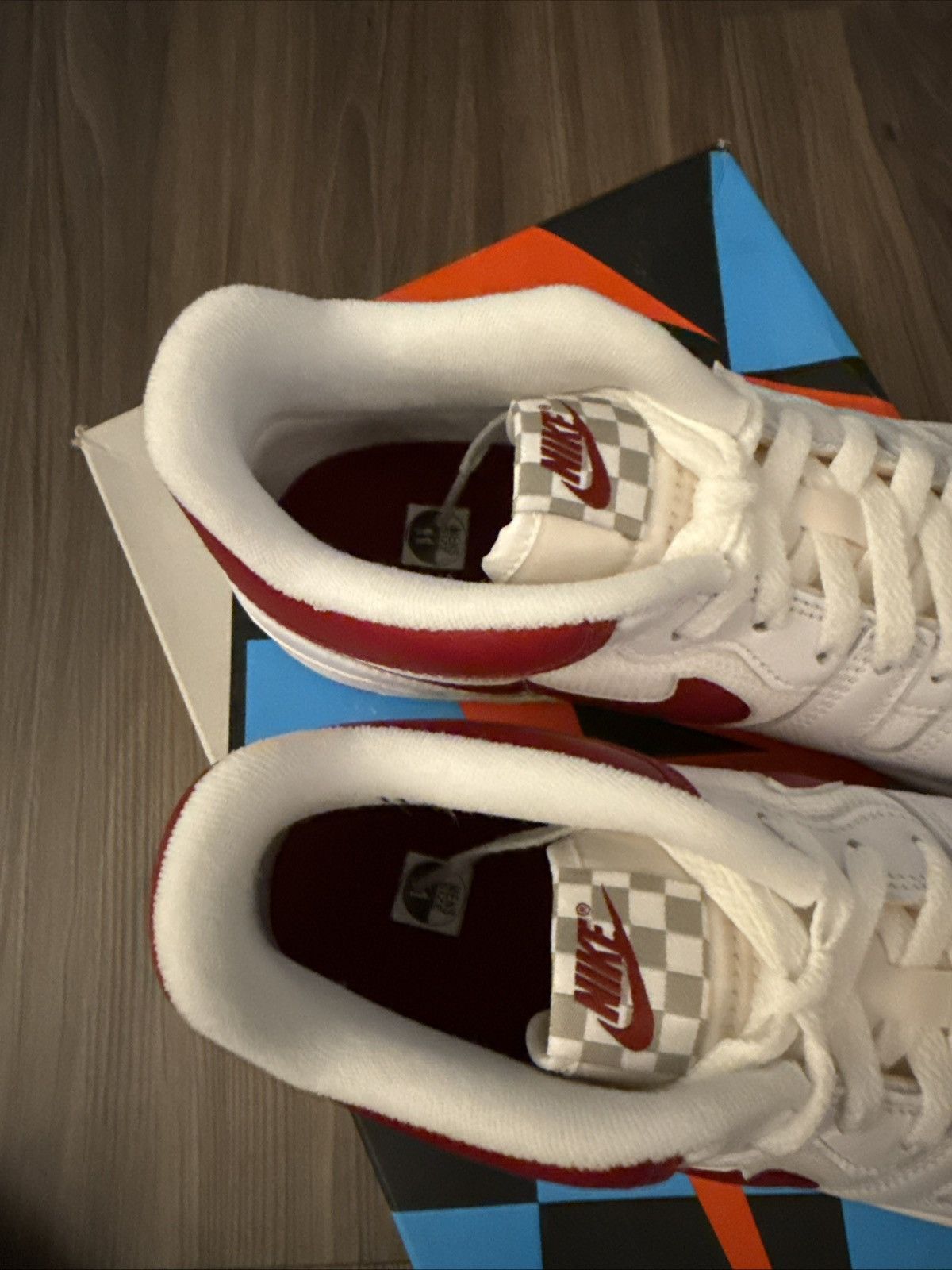 Nike Nike Attack QS SP White Red DS OG Box 11 Men’s/12.5 Women’s Size US 11 / EU 44 - 5 Thumbnail