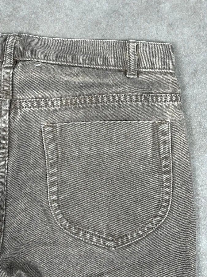 Maison Margiela SS2012 Maison Margiela Beige Denim Signature Distressed Shorts Size 26" / US 2 / IT 38 - 11 Thumbnail