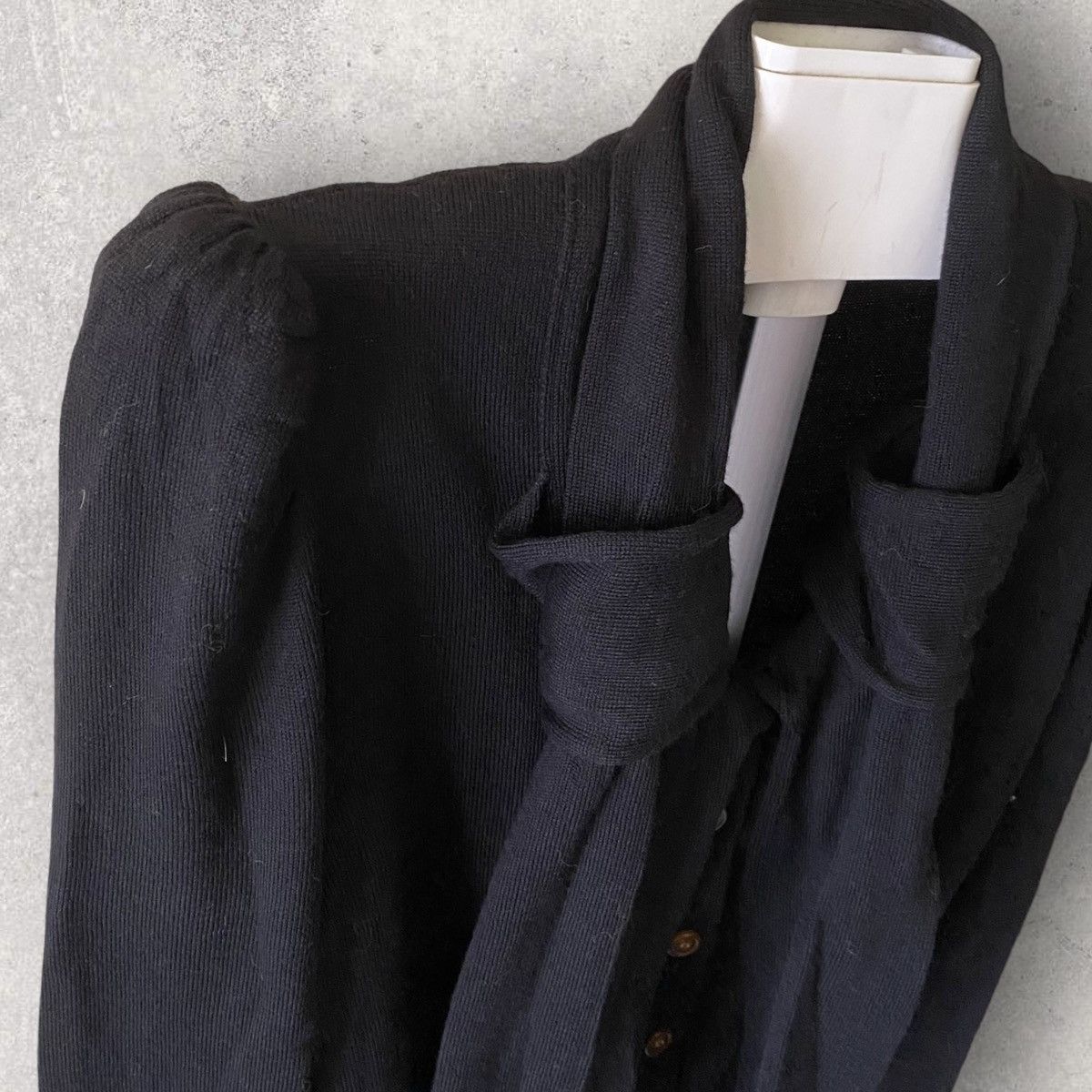 Vivienne Westwood Fall11 Wool Knot Tie Sweater Size S / US 4 / IT 40 - 2 Thumbnail