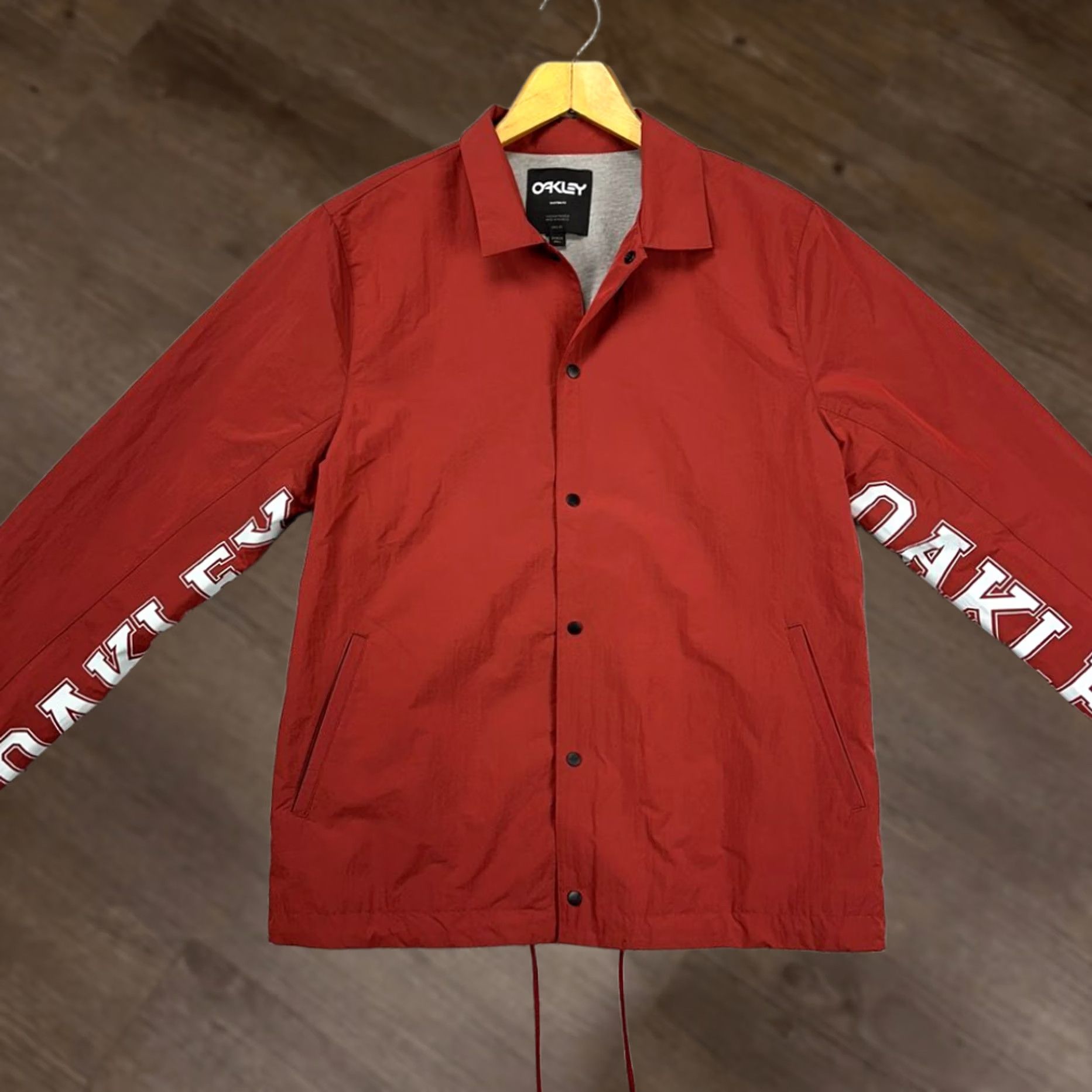 Oakley Oakley Snap Jacket Mens Medium Red Graphic Lined Button Up Collared Jacket Outer Size US M / EU 48-50 / 2 - 1 Thumbnail